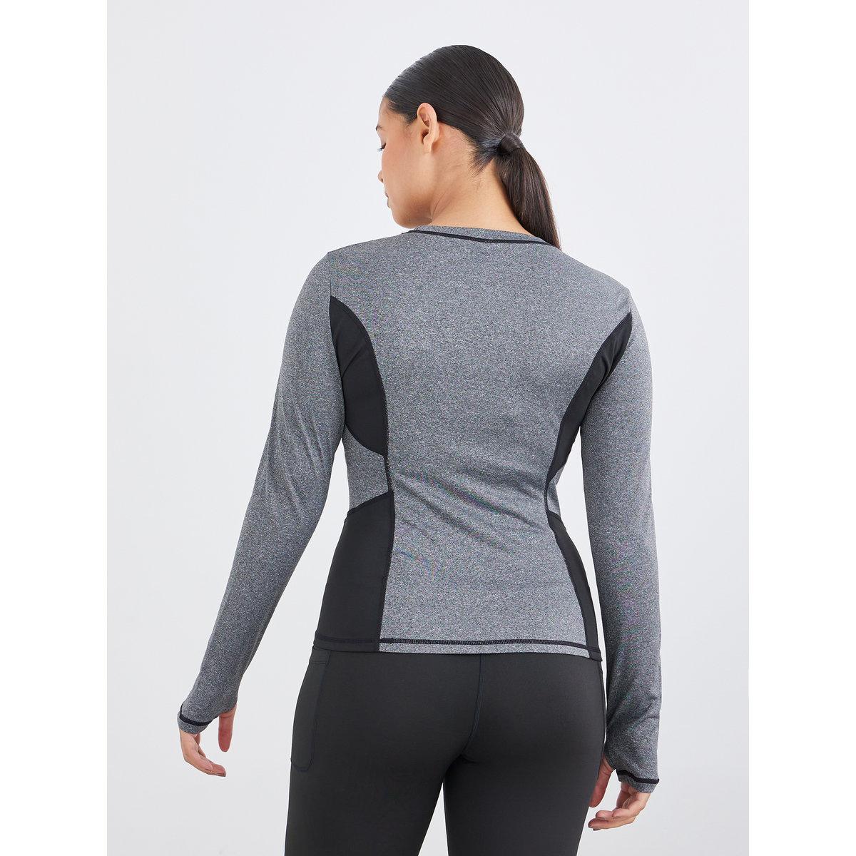 بلوزة بتفاصيل خياطة مُتباينة بنمط كُتل الألوان-women-clothing-sportswearandactivewear-tshirtsandvests-image-4