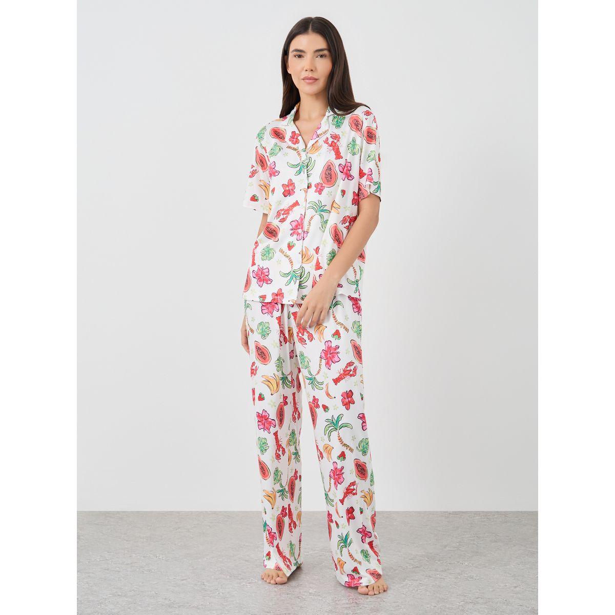 طقم منسق من بنطال بيجاما وبلوزة بطبعة فواكة-women-clothing-nightwear-pyjamas-longsets-image-1