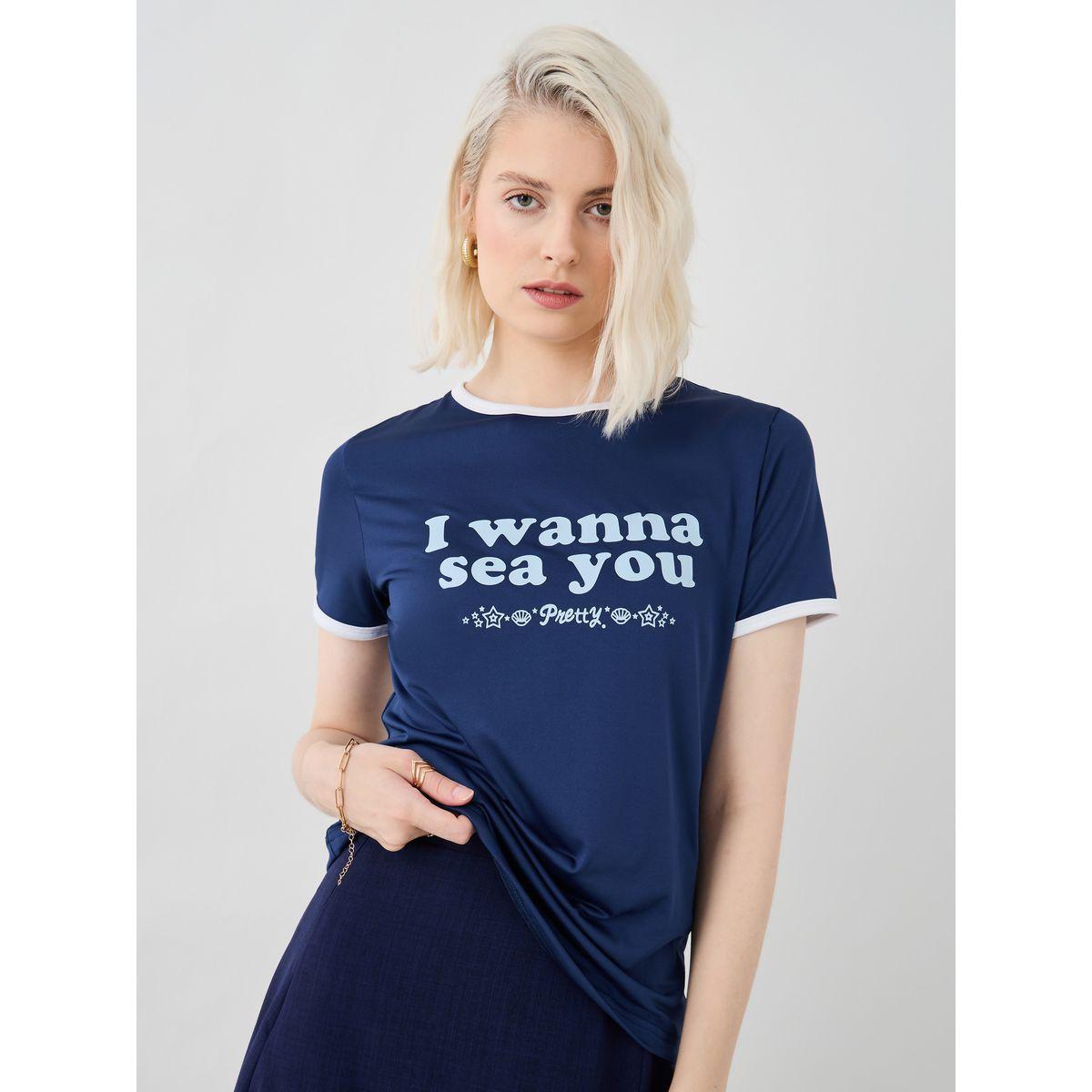 تيشيرت بياقة دائرية وطبعة كتابة-women-clothing-tshirts-image-1