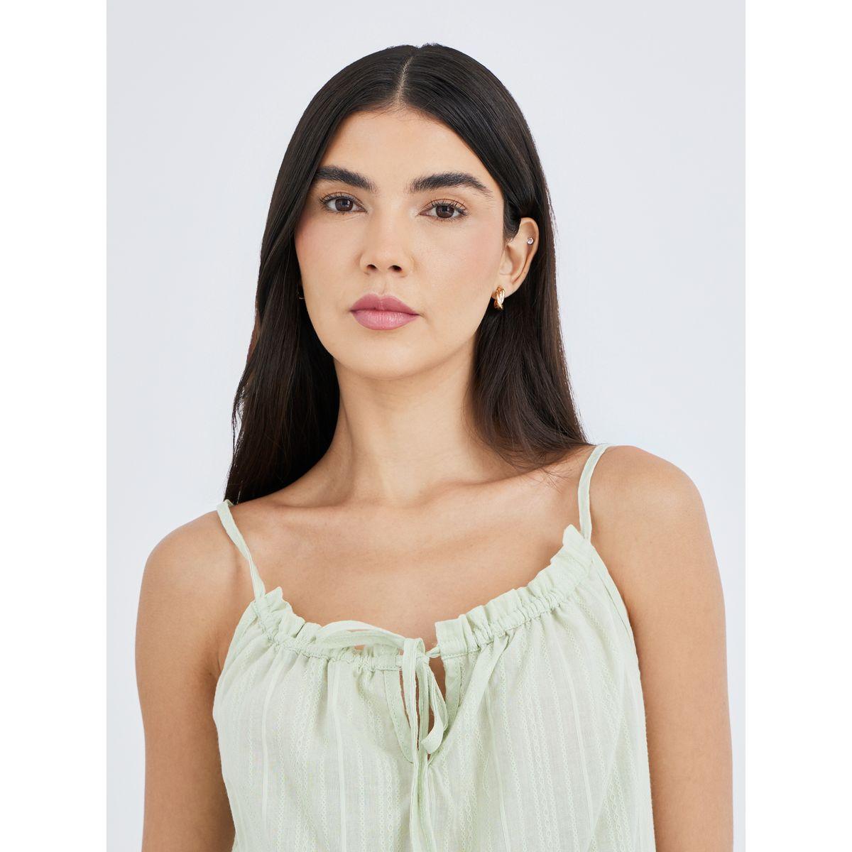 طقم من بنطال بيجاما وبلوزة مخططة بتفاصيل بارزة الملمس-women-clothing-nightwear-pyjamas-longsets-image-3