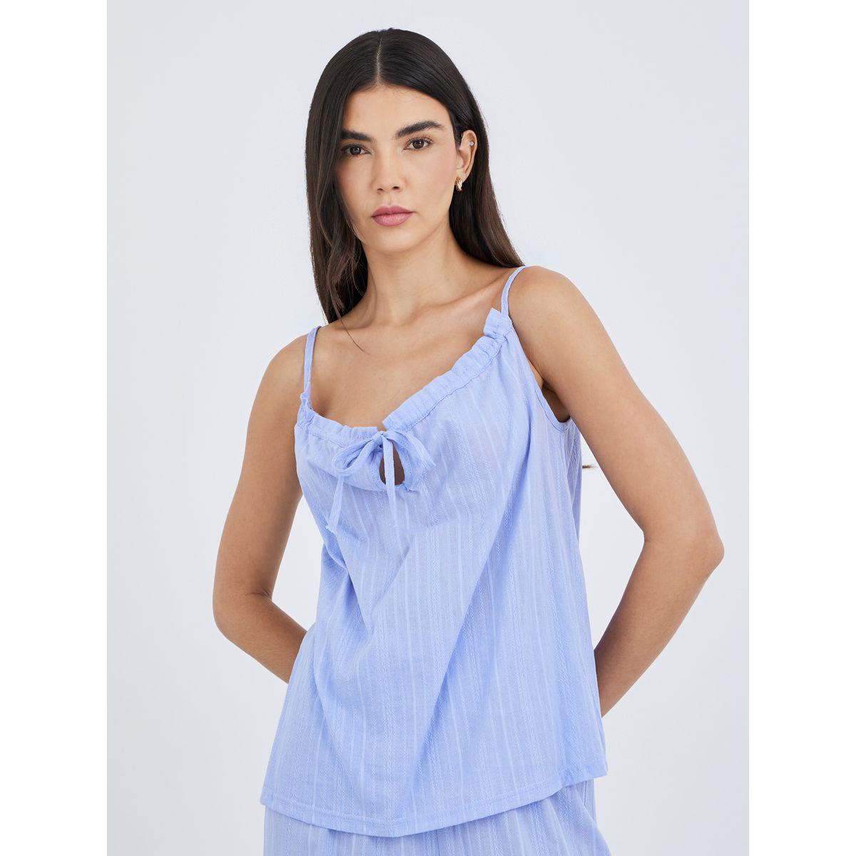 طقم من بنطال بيجاما وبلوزة مخططة بتفاصيل بارزة الملمس-women-clothing-nightwear-pyjamas-longsets-image-2