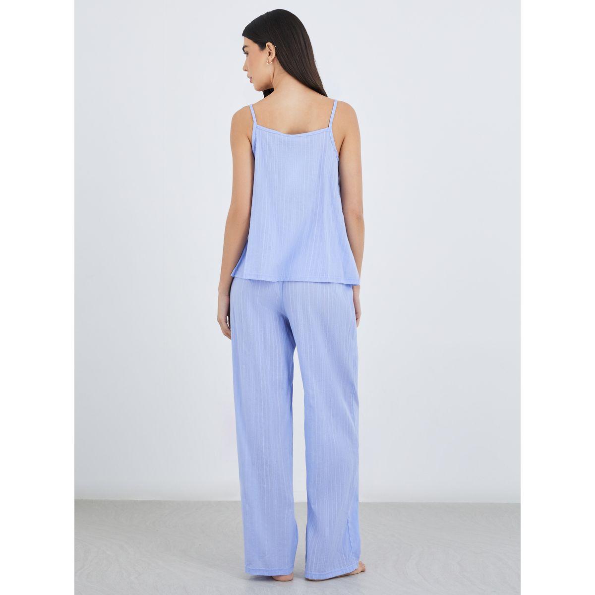 طقم من بنطال بيجاما وبلوزة مخططة بتفاصيل بارزة الملمس-women-clothing-nightwear-pyjamas-longsets-image-5