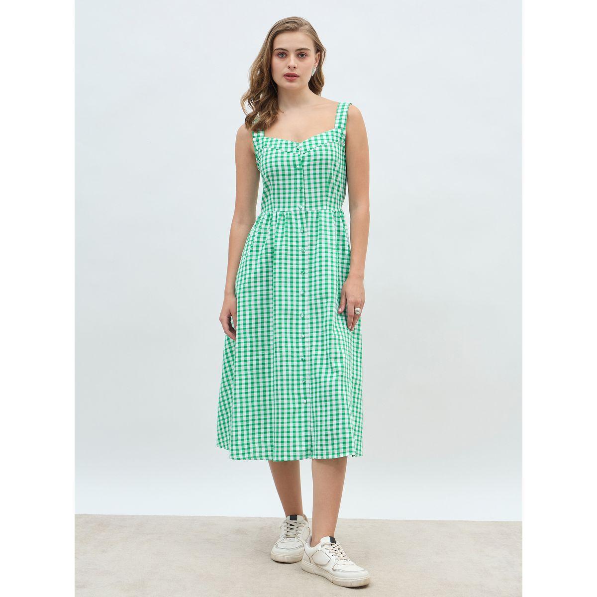 فستان ميدي مطبع بنمط جينغام مع تفاصيل مزمومة-women-clothing-dresses-image-2
