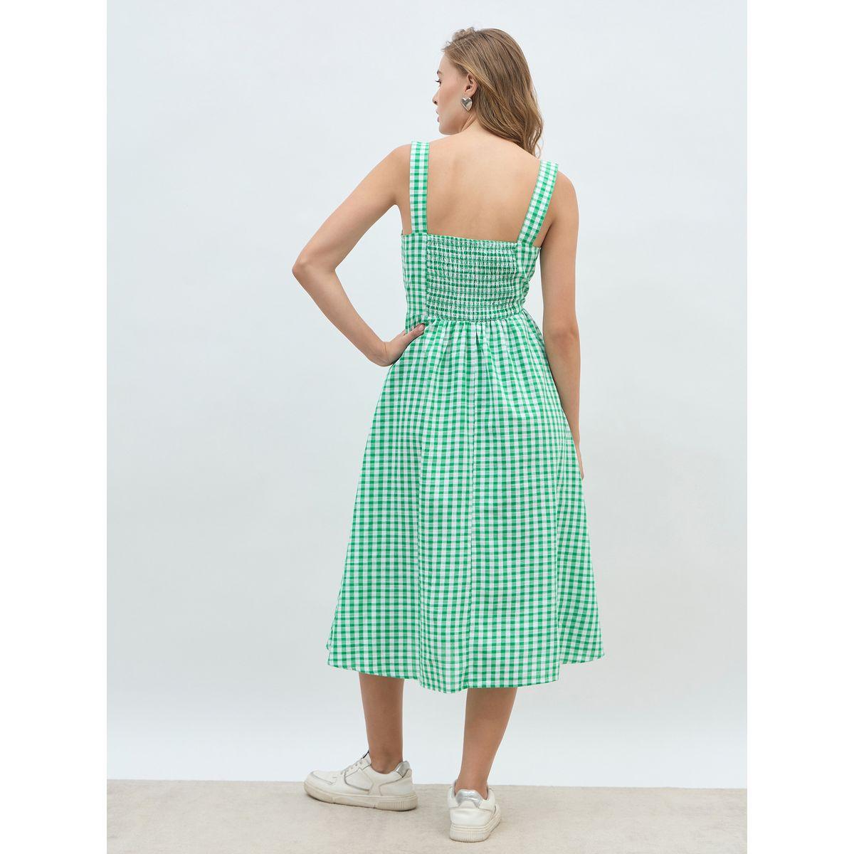 فستان ميدي مطبع بنمط جينغام مع تفاصيل مزمومة-women-clothing-dresses-image-5