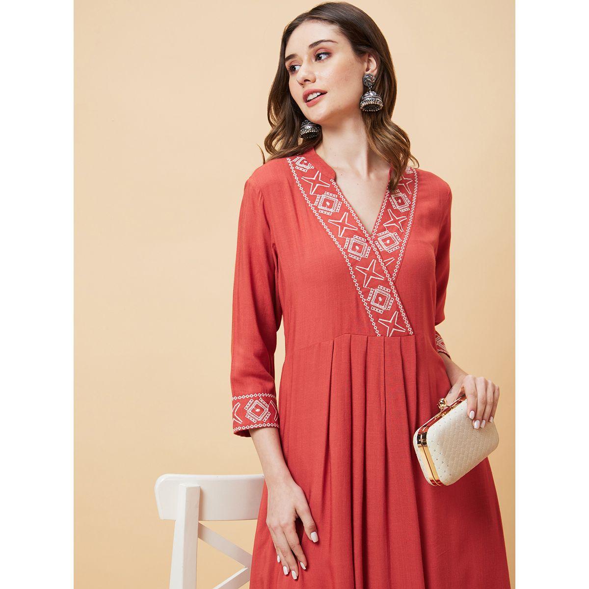 Globus Embroidered V-Neck Wrap A-Line Kurta-women-clothing-ethnicwear-kurtas-image-1