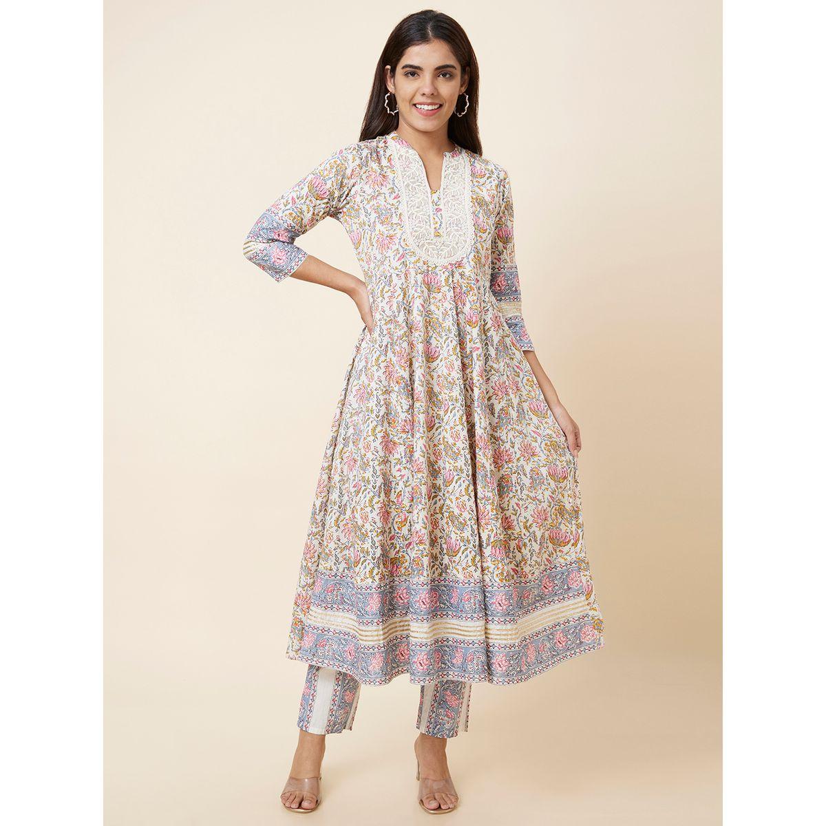 طقم من كورتا بتفاصيل مُطرزة مع بنطال-women-clothing-ethnicwear-kurtasets-image-6