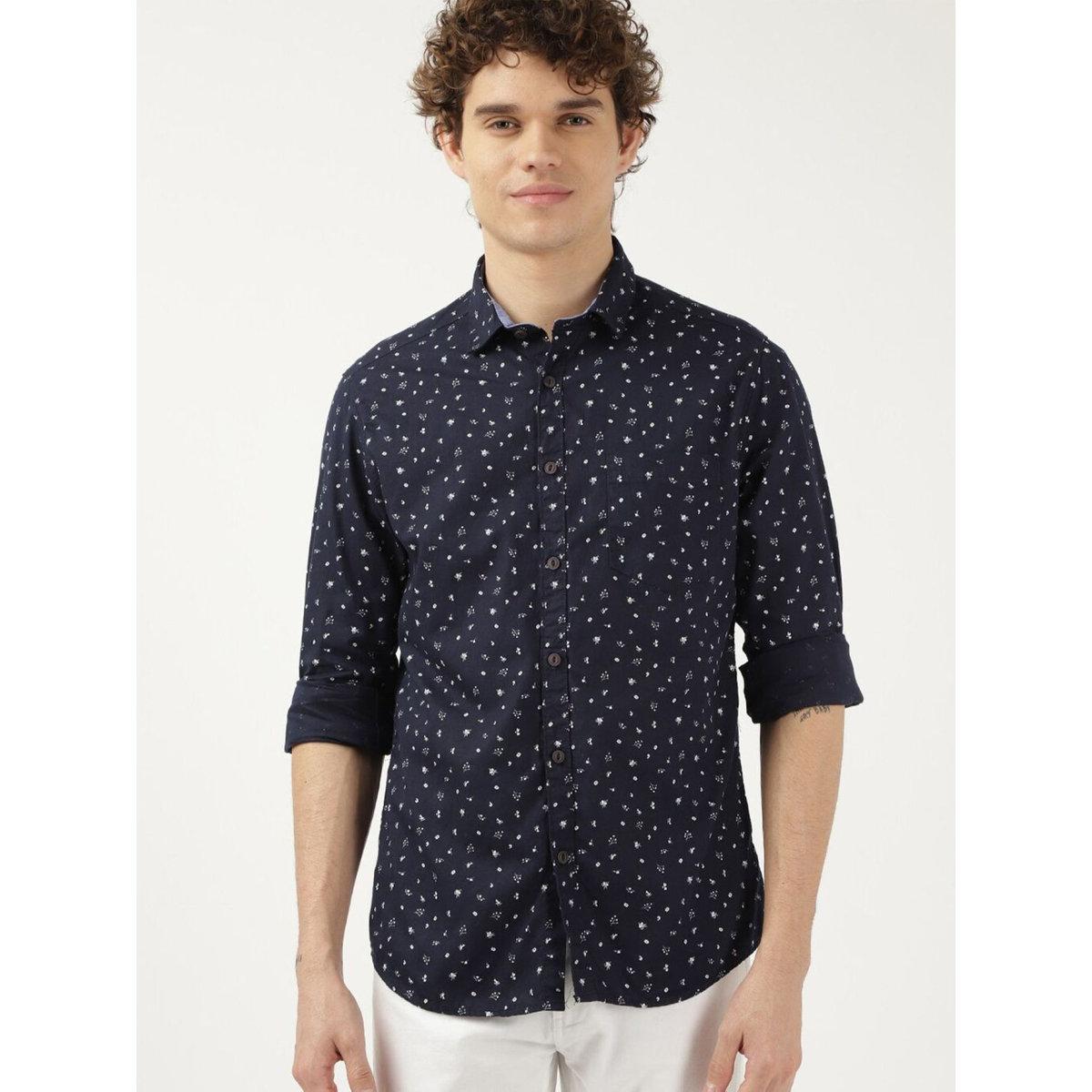 قميص بطبعة ديتسي وياقة سليم-men-clothing-shirts-image-1