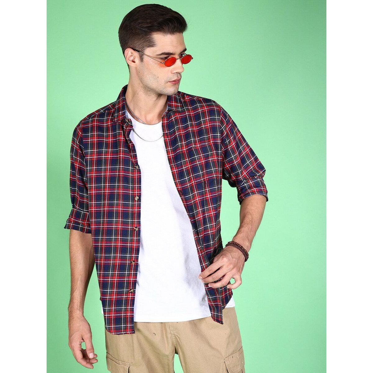 قميص بطبعة مربعات وياقة سبريد-men-clothing-shirts-image-2