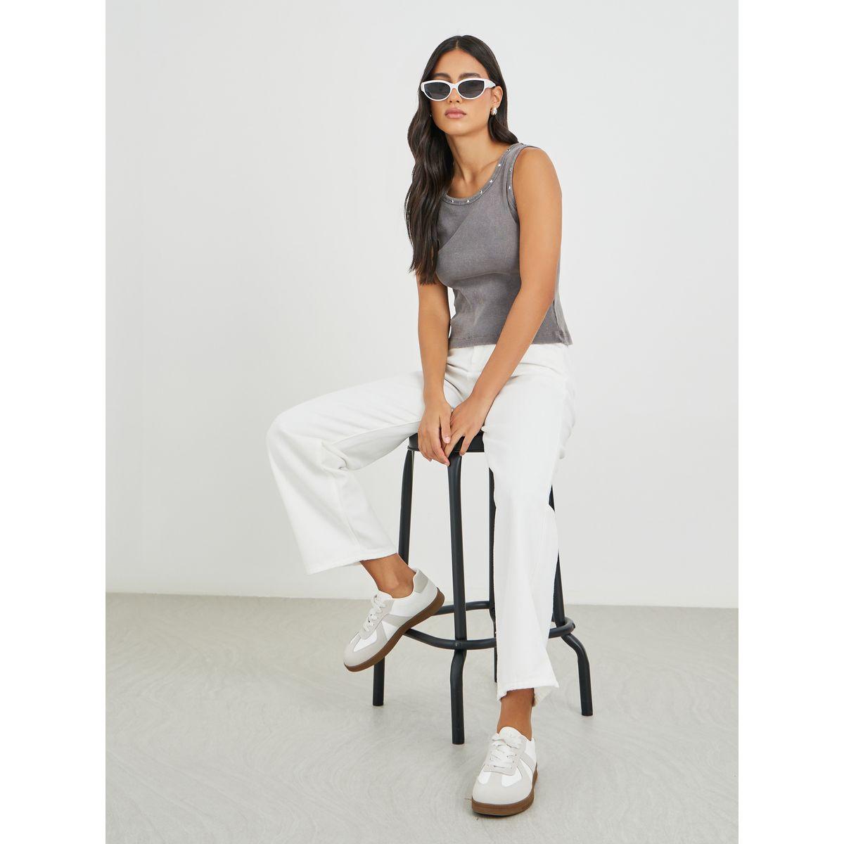 جينز سادة بقصة مستقيمة وخصر متوسط-women-clothing-bottoms-jeans-image-4