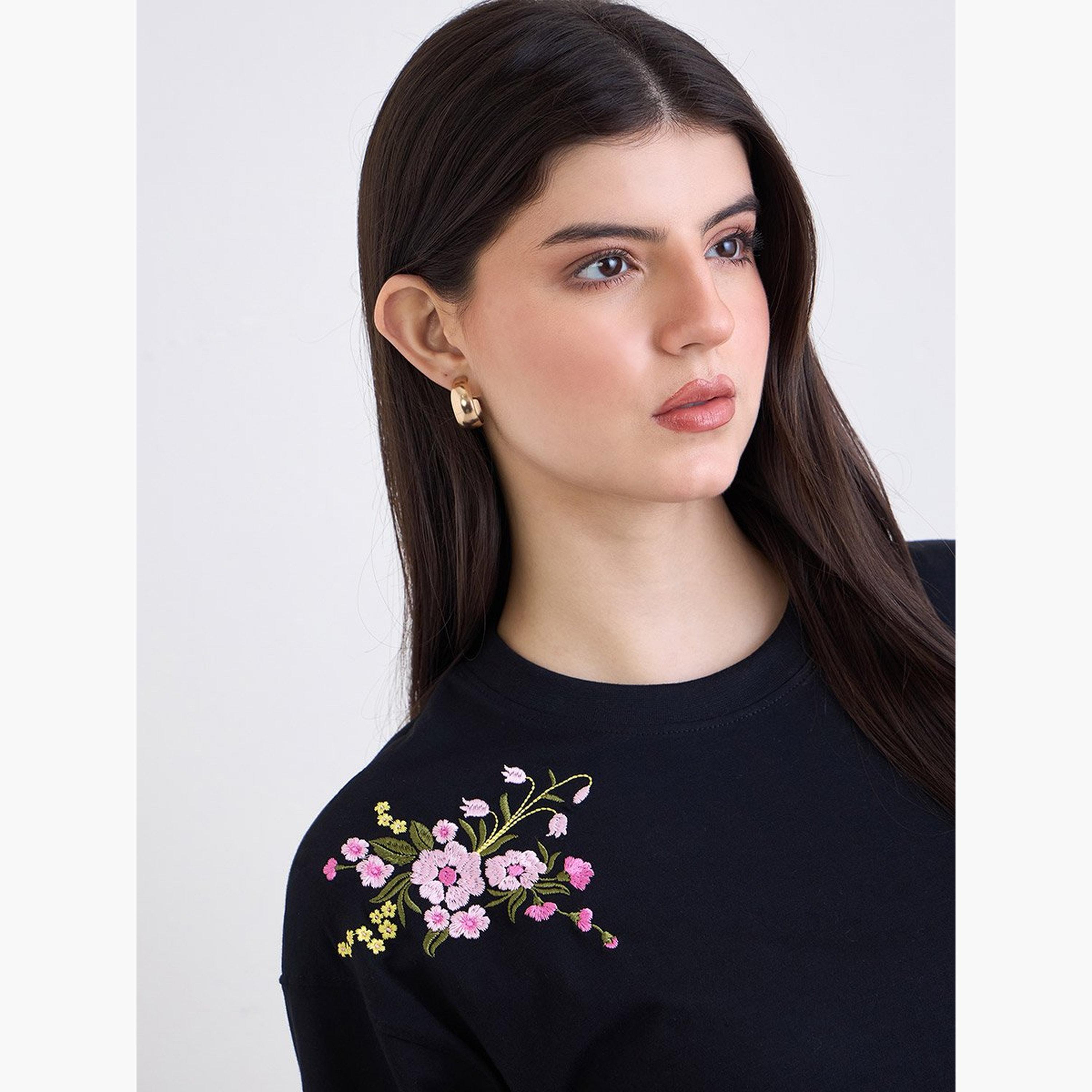 Styli Black Embroidered Panel Oversized T-Shirt-women-clothing-tshirts-image-3