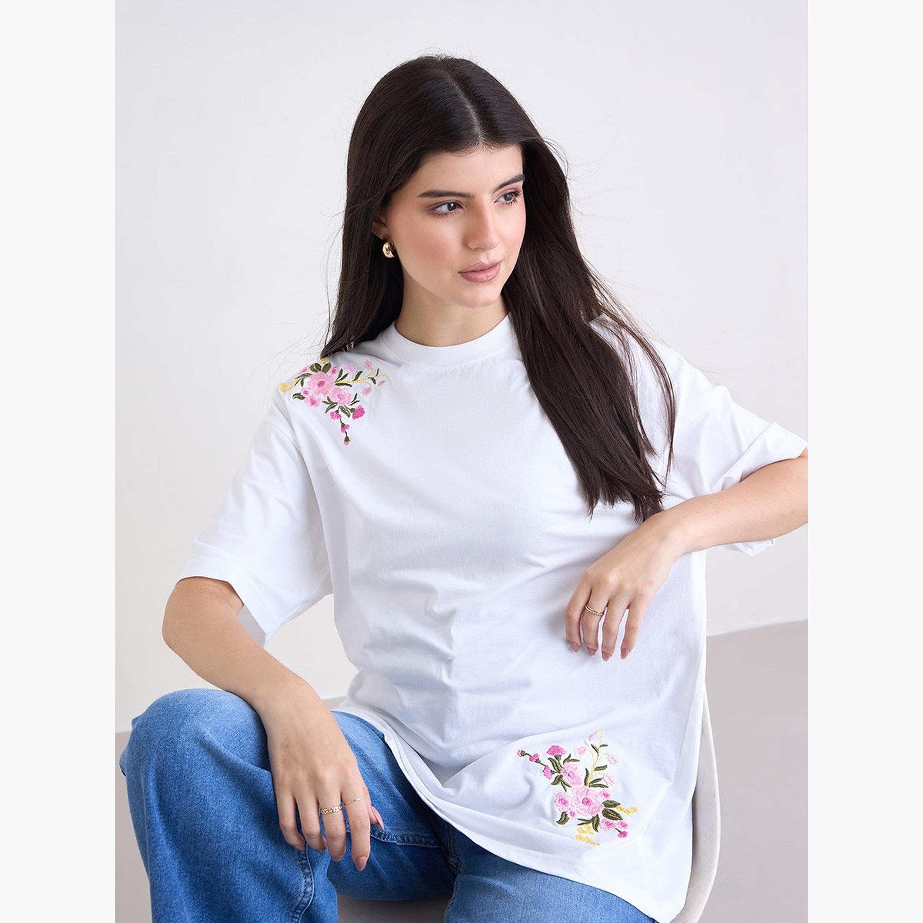 Styli White Embroidered Panel Oversized T-Shirt-women-clothing-tshirts-image-3