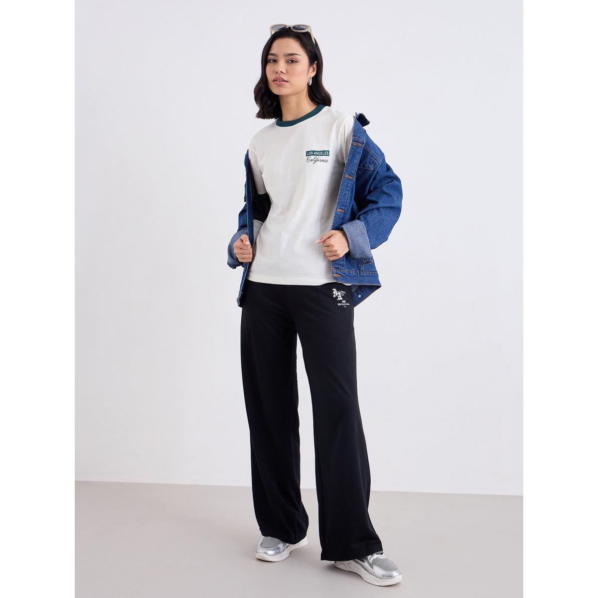 تيشيرت بطبعة كتابة وياقة دائرية-women-clothing-tshirts-image-1