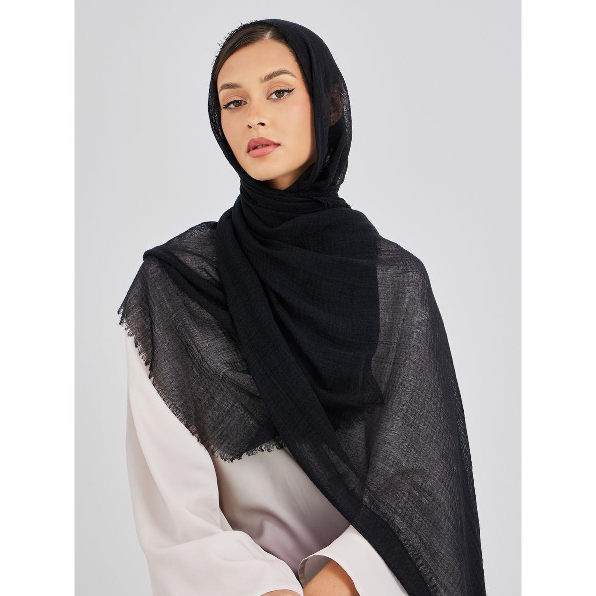 أميرة x ستايلي حجاب سادة مزين بحافة خام-women-clothingaccessories-scarves-image-1