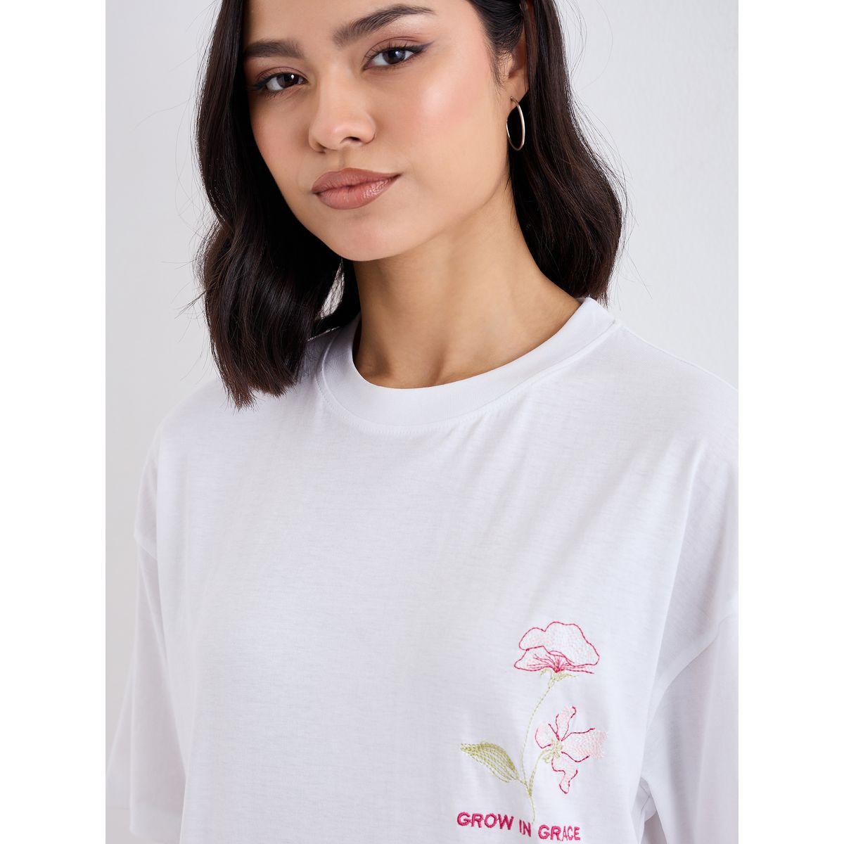 Styli Women White Exaggerated Shoulder Oversized T-Shirt-women-clothing-tshirts-image-3