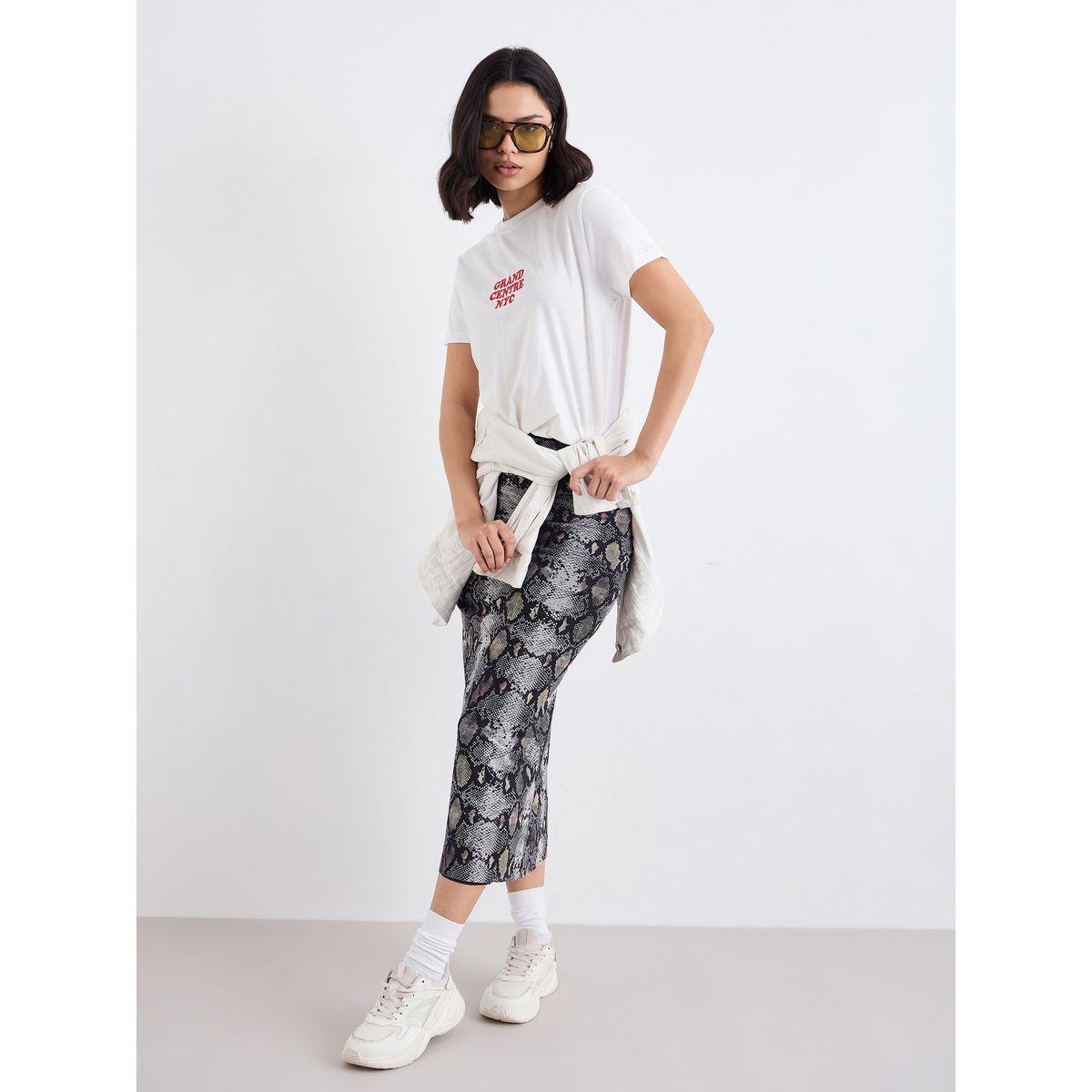 Styli Embroidered Detail Regular Fit T-Shirt-women-clothing-tshirts-image-1