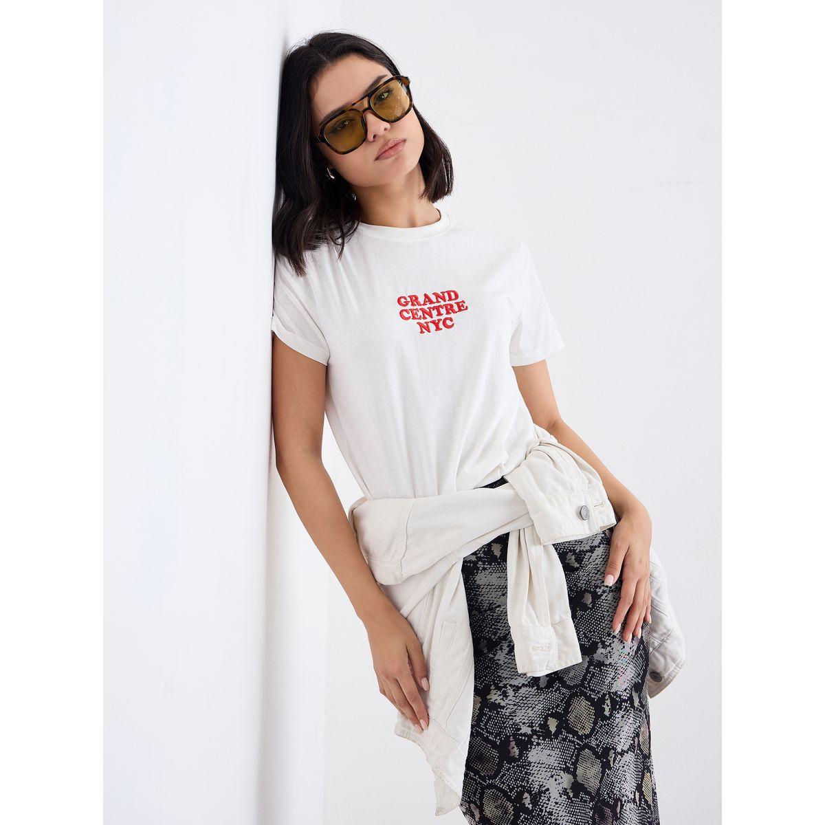 Styli Embroidered Detail Regular Fit T-Shirt-women-clothing-tshirts-image-5