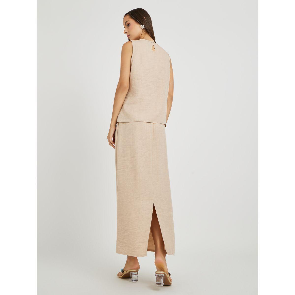 طقم منسق من تنورة وبلوزة بلا أكمام بتفاصيل مُطرّزة-women-clothing-coordsets-image-5