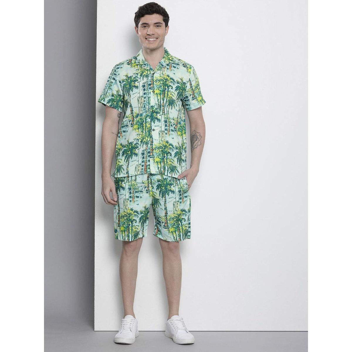 طقم منسق من شورت وقميص بطبعة تروبيكال-men-clothing-coordsets-image-1