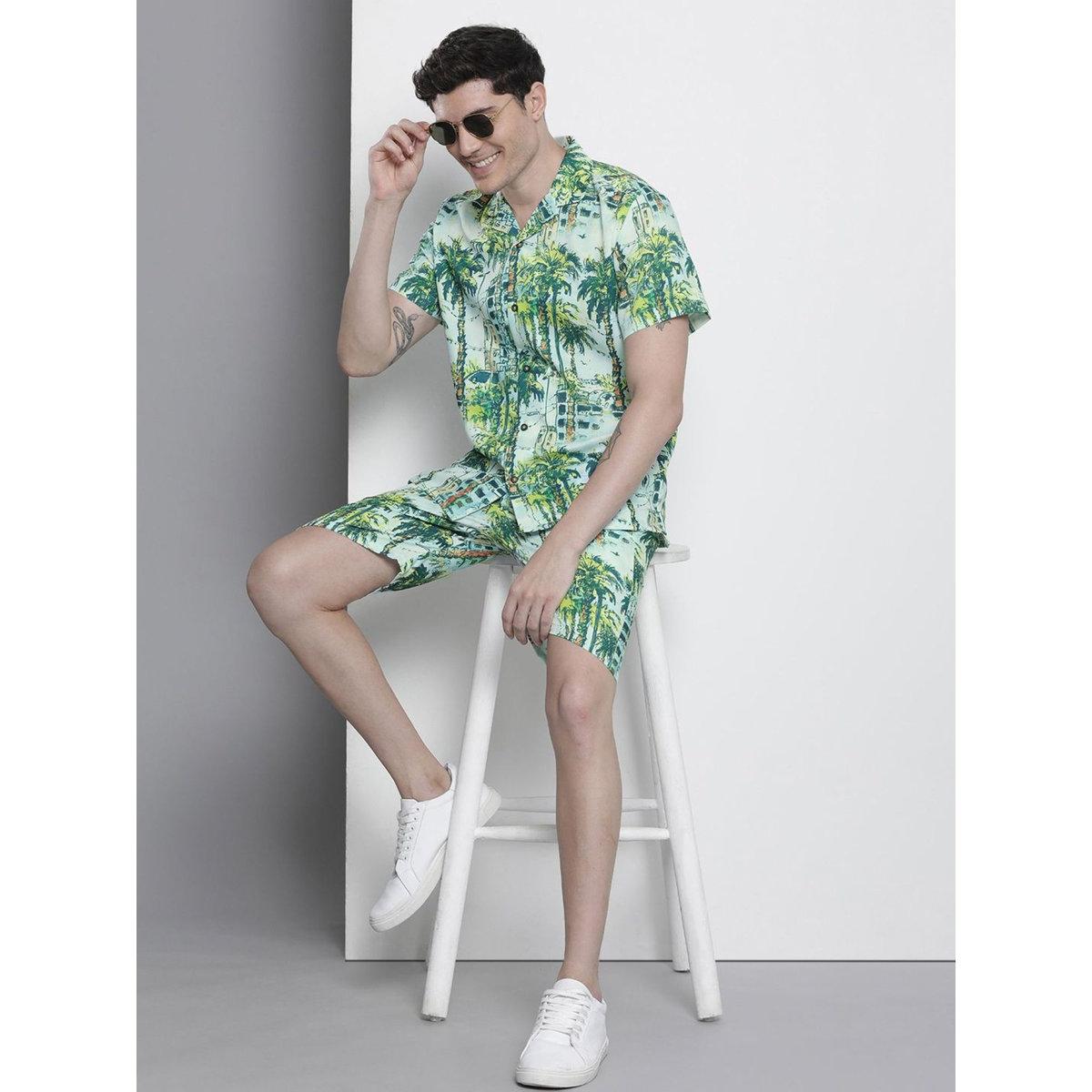 طقم منسق من شورت وقميص بطبعة تروبيكال-men-clothing-coordsets-image-5