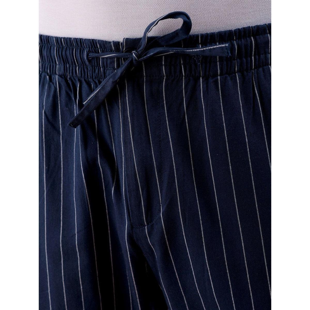 بنطال مخطط بقصة عادية-men-clothing-bottoms-trousersandchinos-trousers-image-4