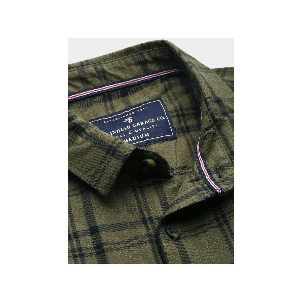 قميص بطبعة مربعات بقصة سليم فيت-men-clothing-shirts-image-2