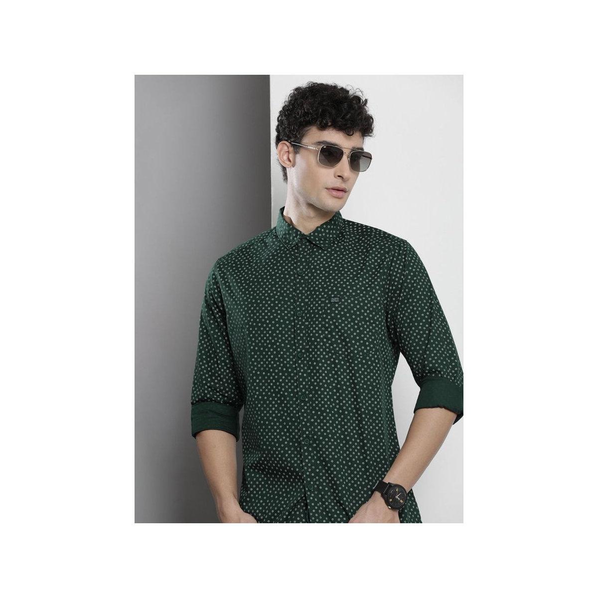قميص بطبعة ديتسي وياقة سليم-men-clothing-shirts-image-1