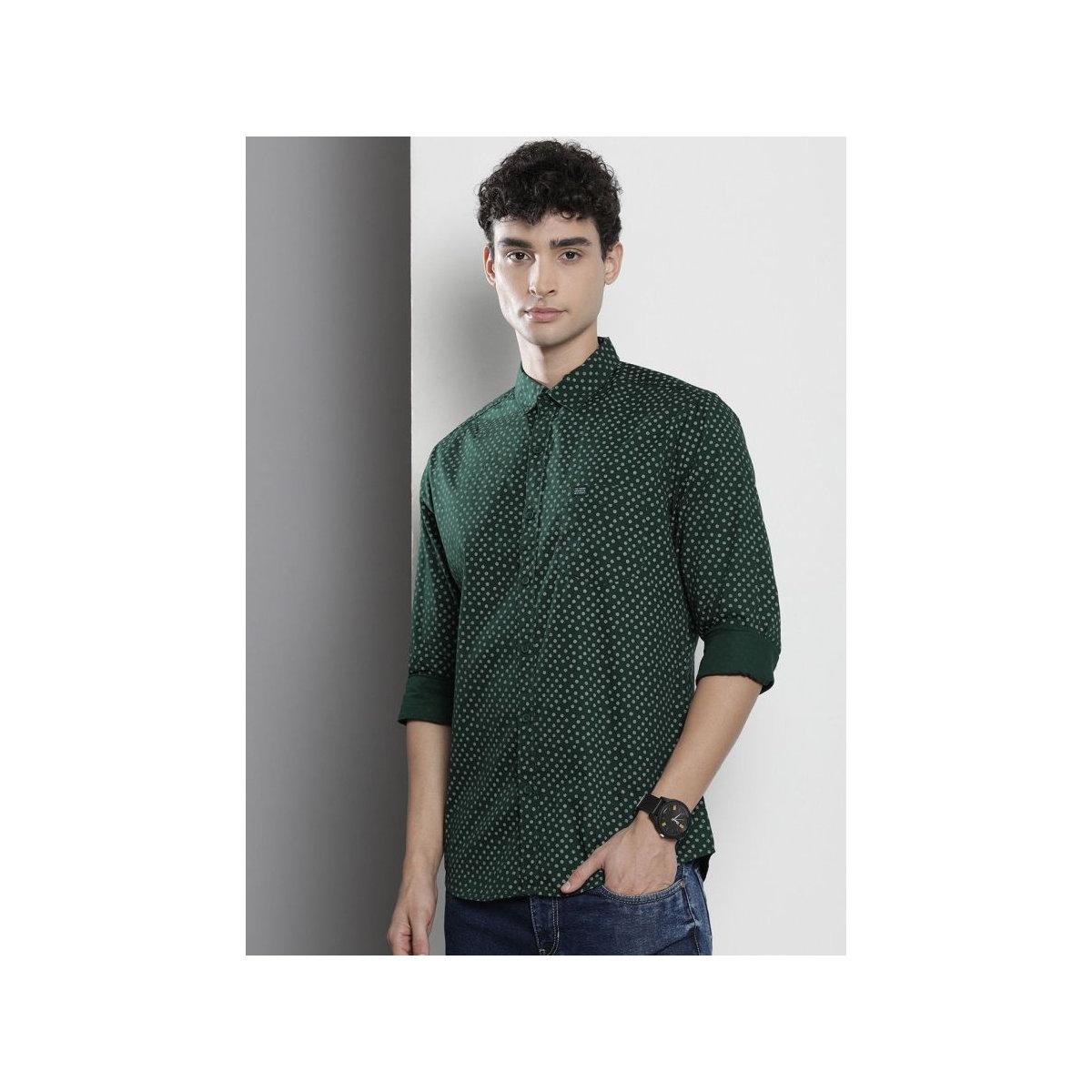 قميص بطبعة ديتسي وياقة سليم-men-clothing-shirts-image-4