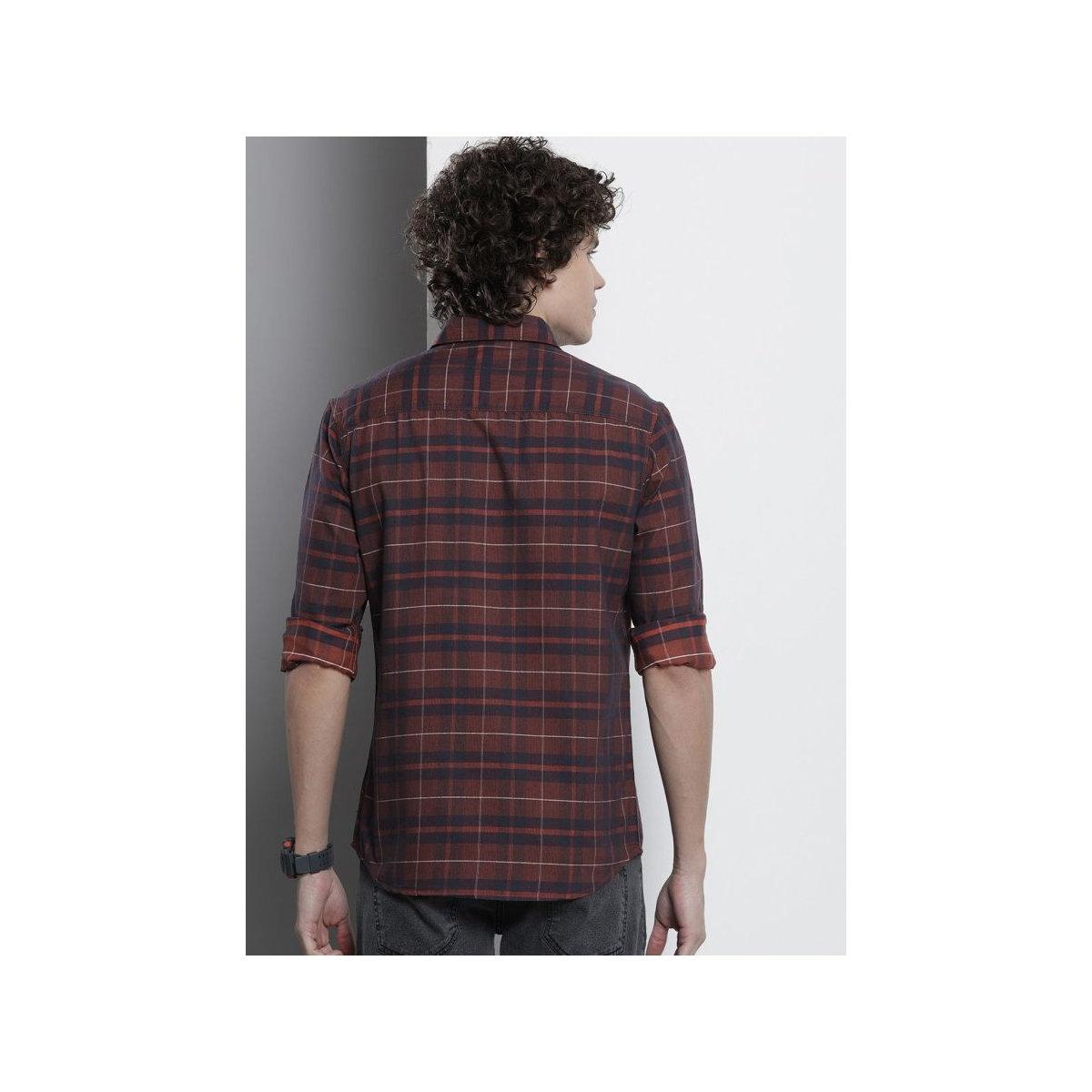 قميص بطبعة مربعات وياقة ريسورت-men-clothing-shirts-image-3