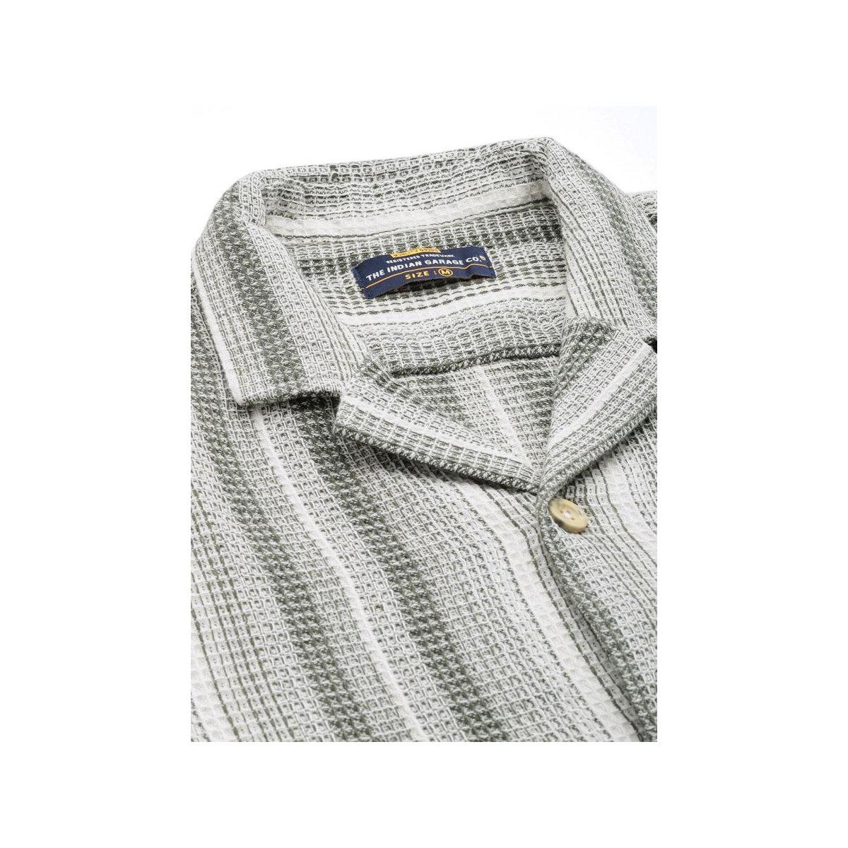 قميص مخطط بياقة ريسورت-men-clothing-shirts-image-2