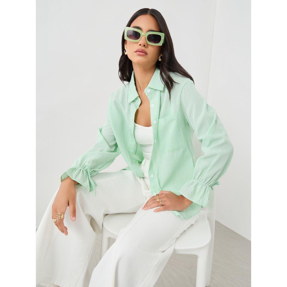 بلوزة مخططة بتفاصيل بارزة الملمس مع أزرار-women-clothing-shirtsandblouses-shirts-image-1