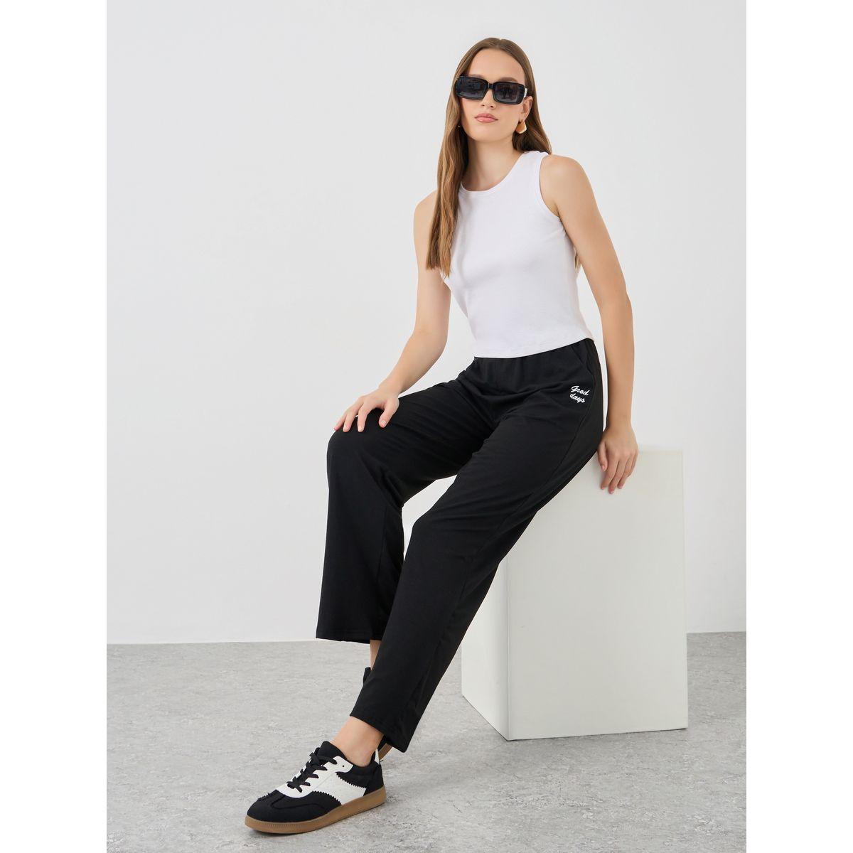جوغر بأرجل واسعة وتفاصيل مُطرّزة-women-clothing-bottoms-joggers-image-1