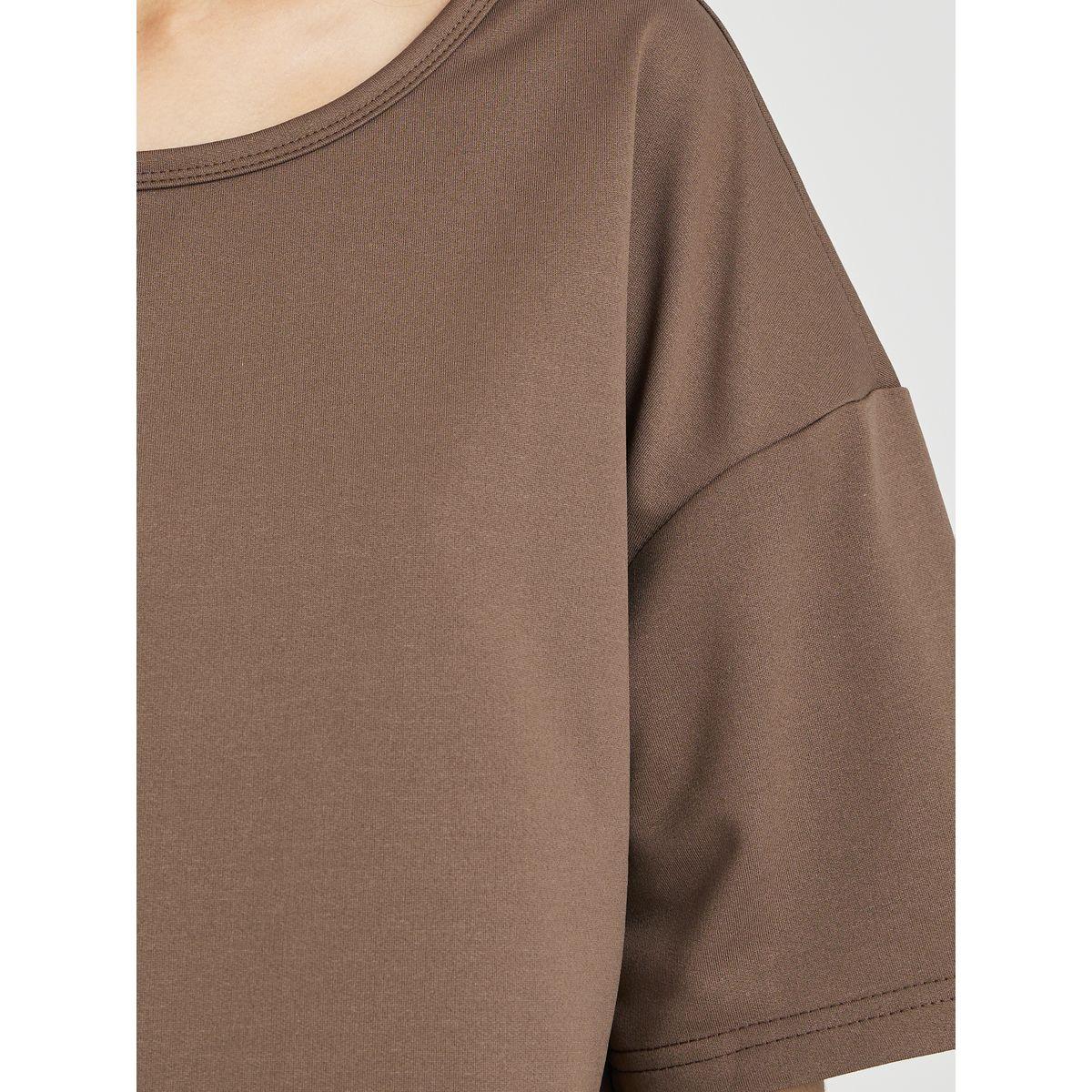 طقم منسق من بنطال بقصة سائبة مع تيشيرت بأكتاف منخفضة-women-clothing-coordsets-image-4