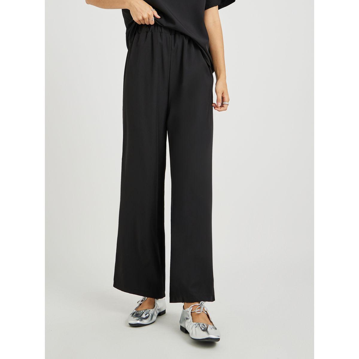 Styli Solid Short Sleeve T-Shirt and Pants Co-Ords-women-clothing-coordsets-image-4