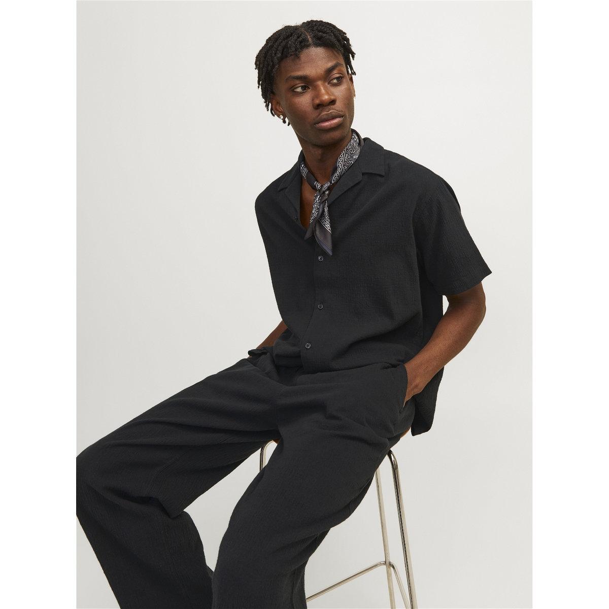 قميص بقصة عادية وياقة ريزورت-men-clothing-shirts-image-2