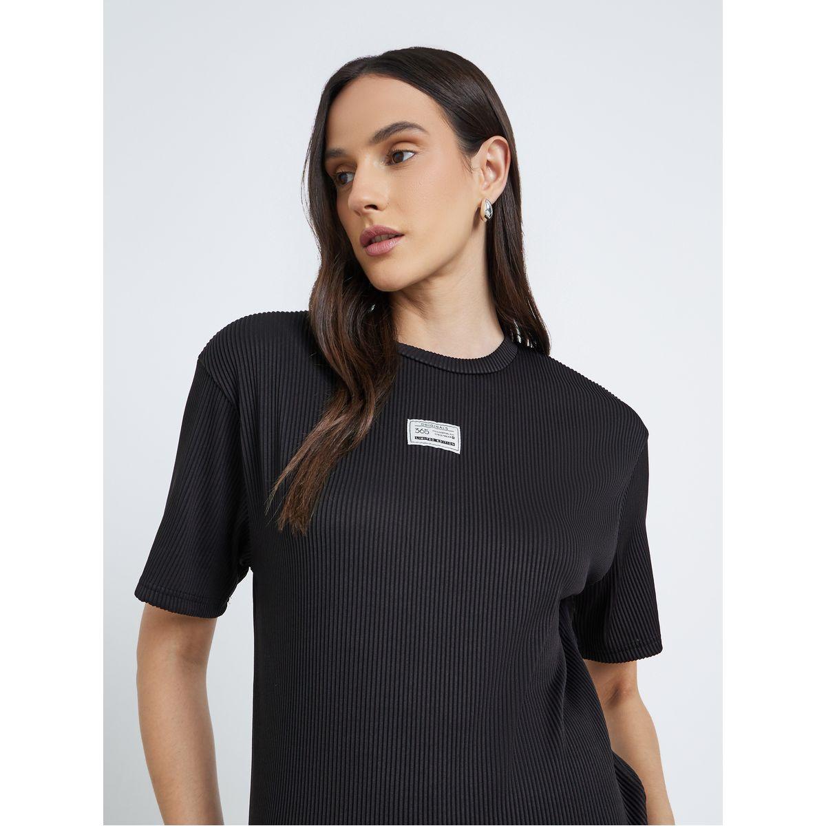 تيشيرت فضفاضة بتفاصيل مُضلعة-women-clothing-tshirts-image-1