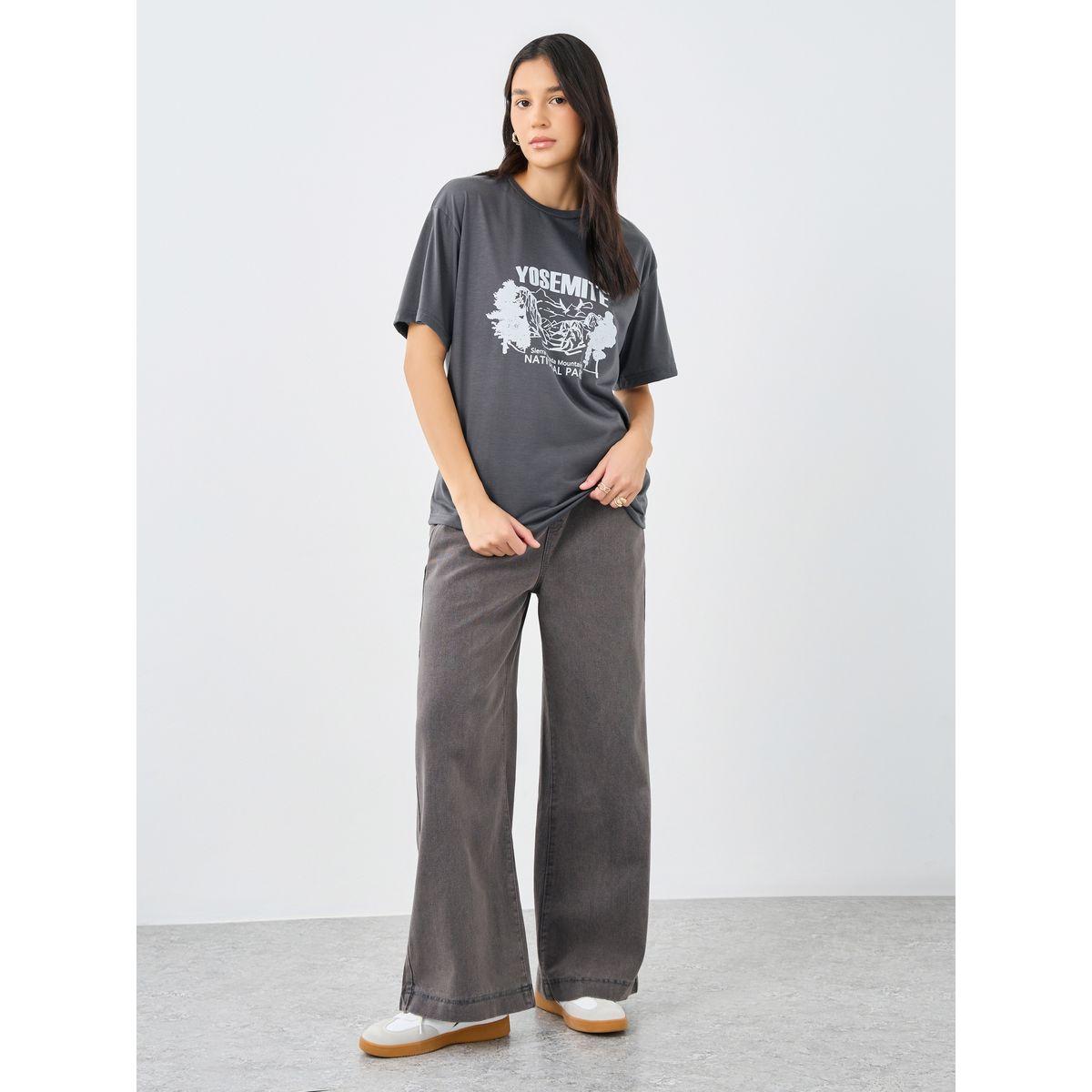تيشيرت فضفاض بطبعة جرافيك-women-clothing-tshirts-image-2
