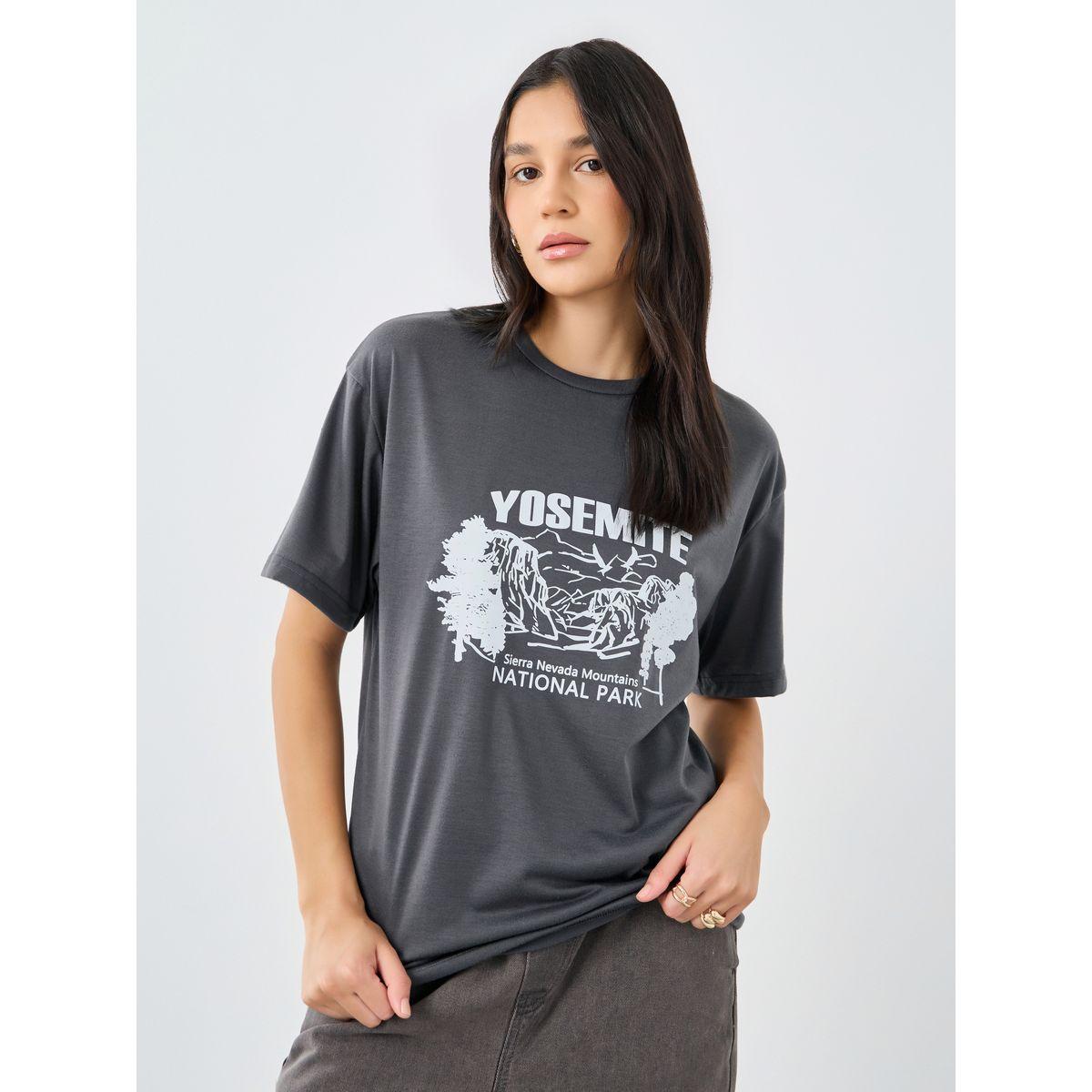 تيشيرت فضفاض بطبعة جرافيك-women-clothing-tshirts-image-3