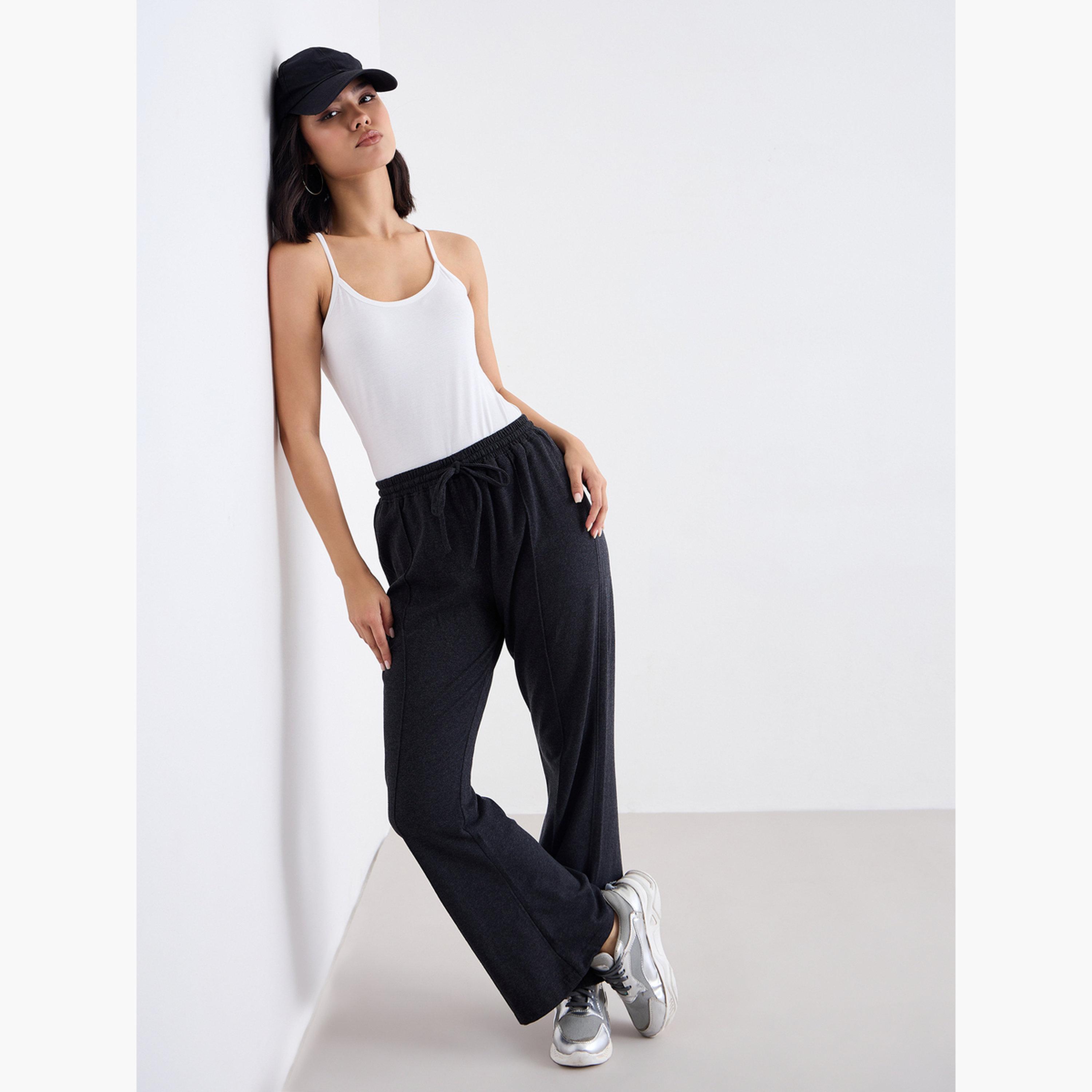 ستايلي - بنطال رياضي واسع الساق بلون الفحم مع تفاصيل ثنية-women-clothing-bottoms-joggers-image-3