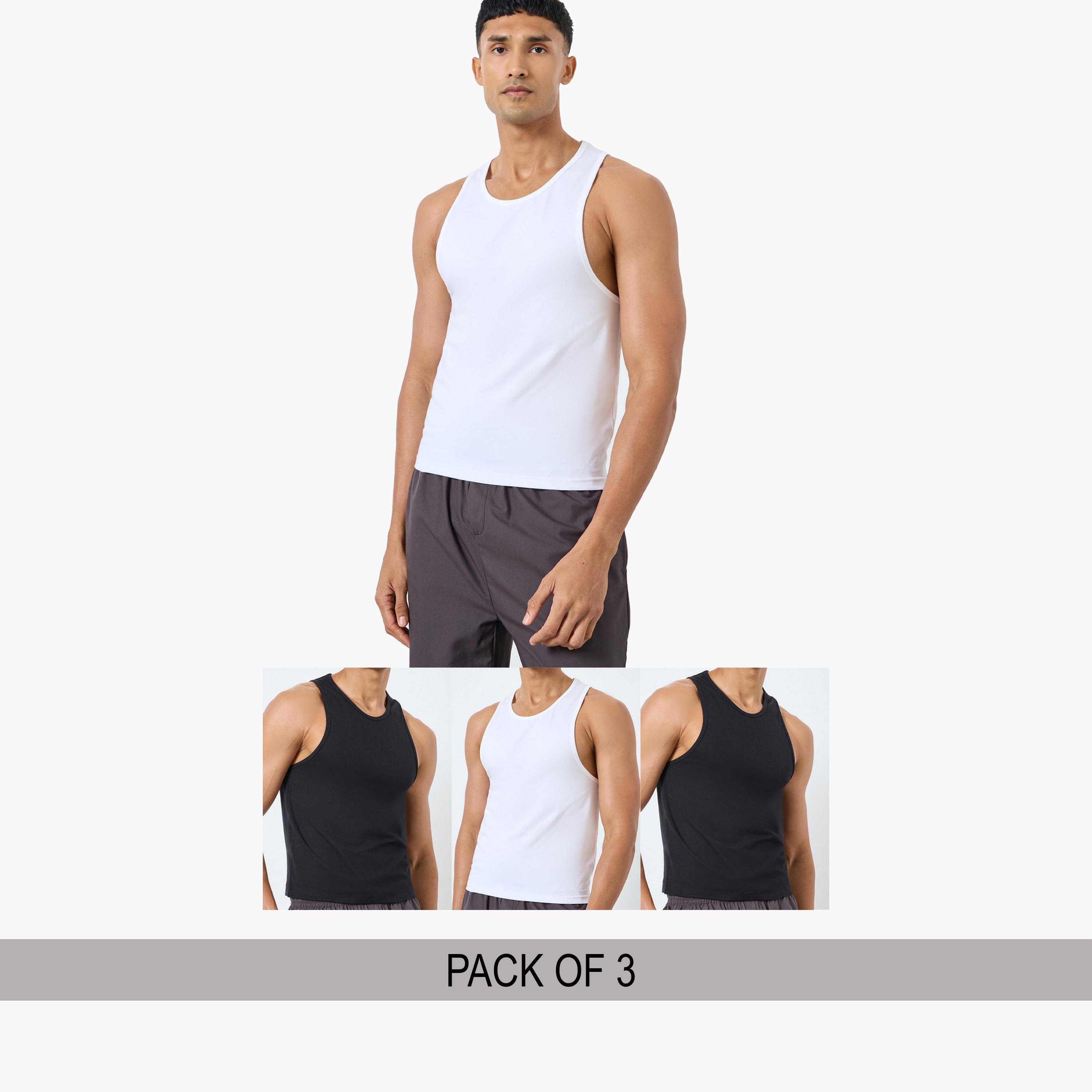 ستايلي - عبوة من 3 قطع - سترة قطنية مطاطية برقبة دائرية-men-clothing-innerwear-vests-image-1