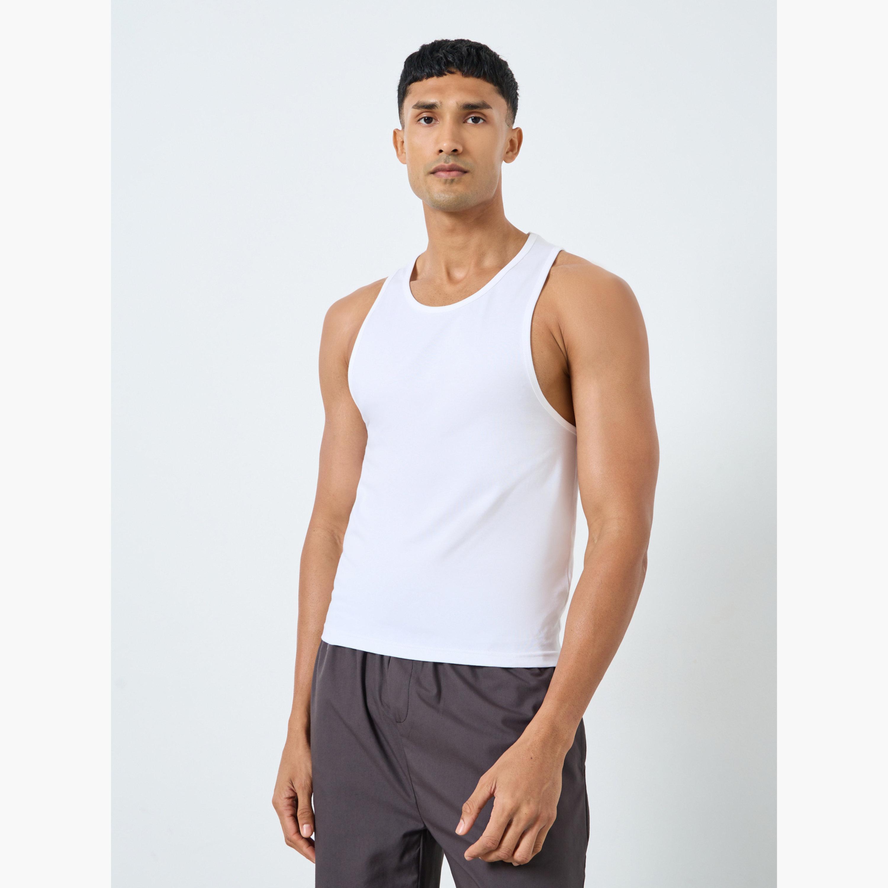 ستايلي - عبوة من 3 قطع - سترة قطنية مطاطية برقبة دائرية-men-clothing-innerwear-vests-image-2