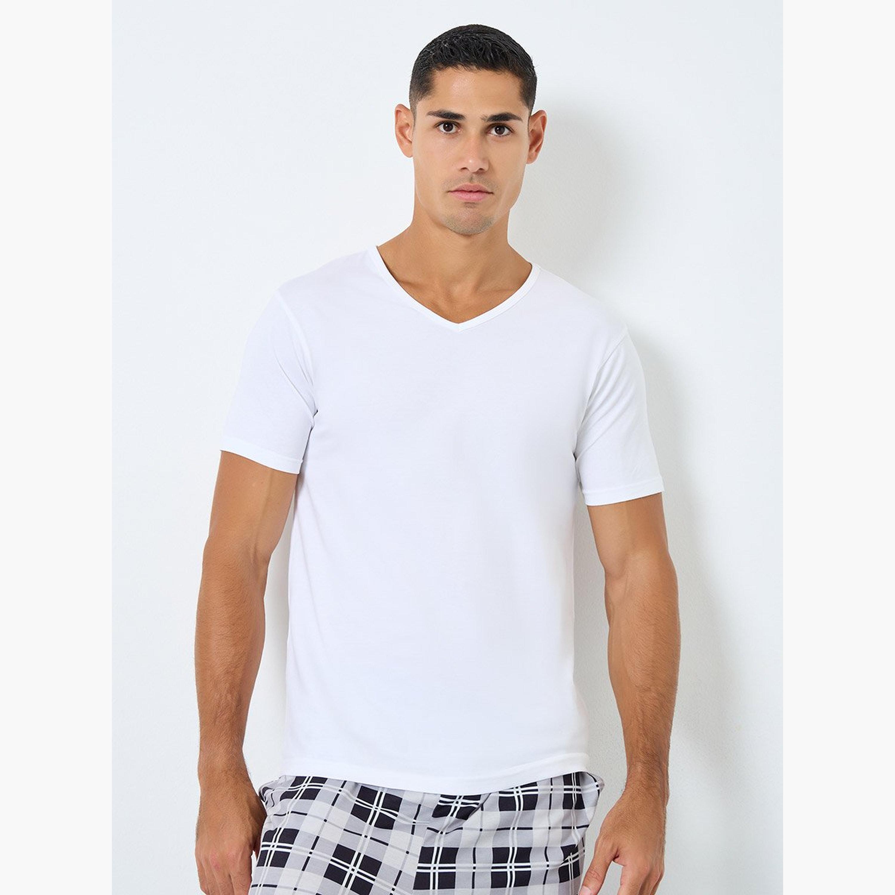 Styli Pack of 3 - Cotton Stretch V-Neck Short Sleeves T-Shirt-men-clothing-innerwear-vests-image-4