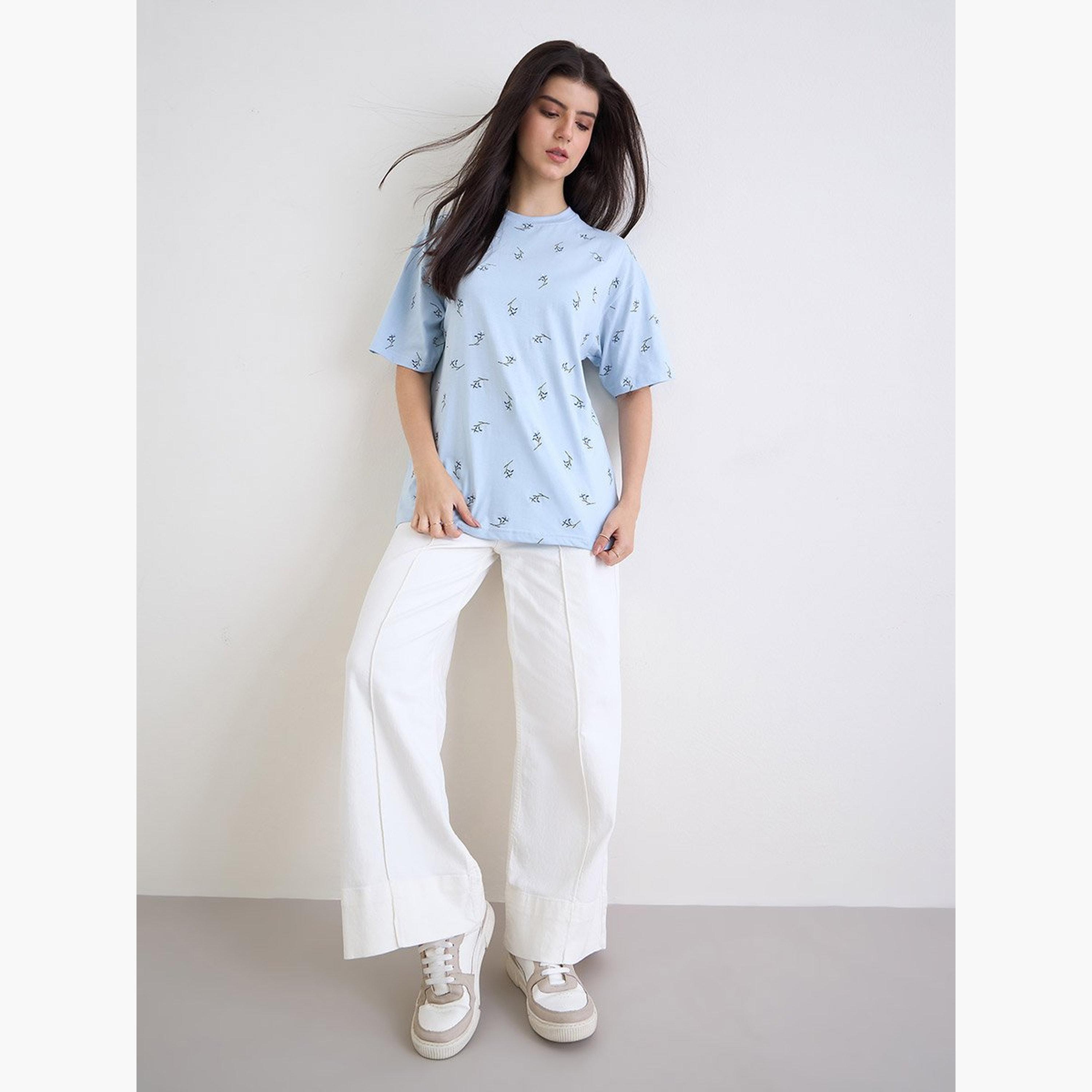 ستايلي - تي شيرت أزرق مطرز بالزهور مقاس كبير-women-clothing-tshirts-image-2