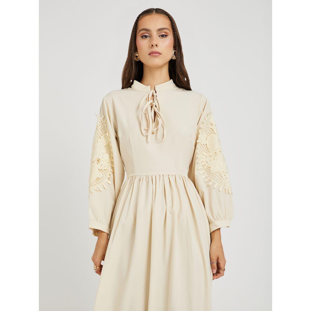 فستان ميدي سادة بأكمام بالون ودانتيل مع أربطة-women-clothing-dresses-image-3