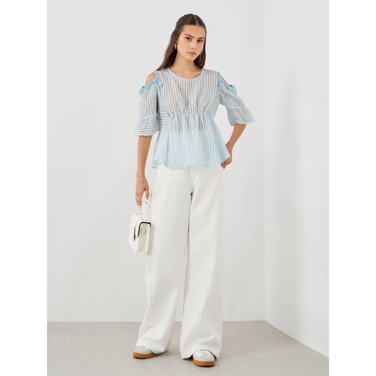 بلوزة بتفاصيل مُجمعة ودانتيل-women-clothing-shirtsandblouses-blouses-image-3