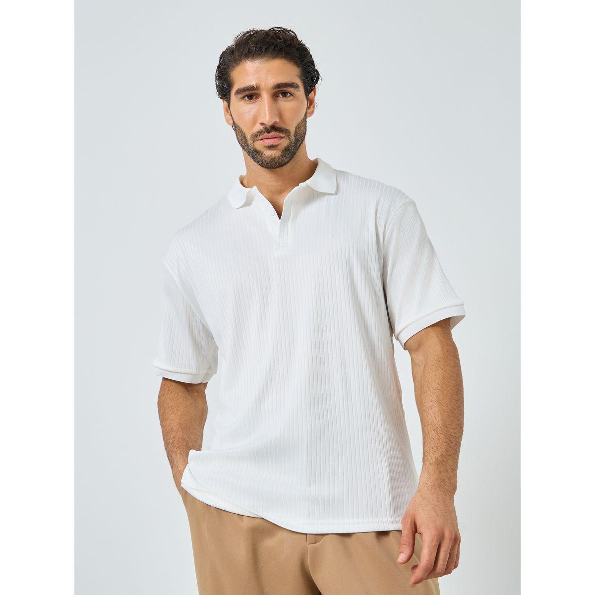 تيشيرت بياقة بولو وقصة عادية مع تفاصيل بارزة الملمس-men-clothing-tshirtsandpolos-polos-image-1