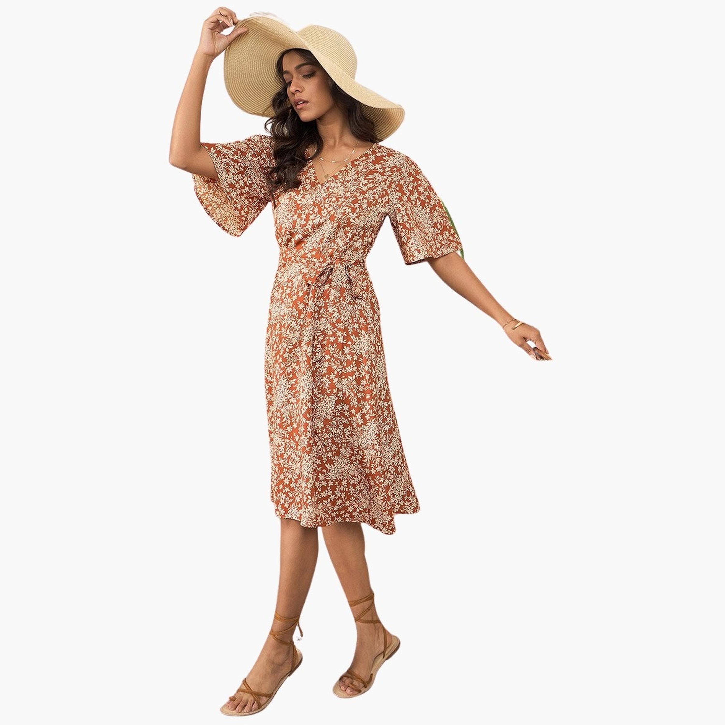 ستايل ستون × ستايلي - فستان بني بنقشة أزهار، ملفوف، طول للركبة-women-clothing-dresses-image-5