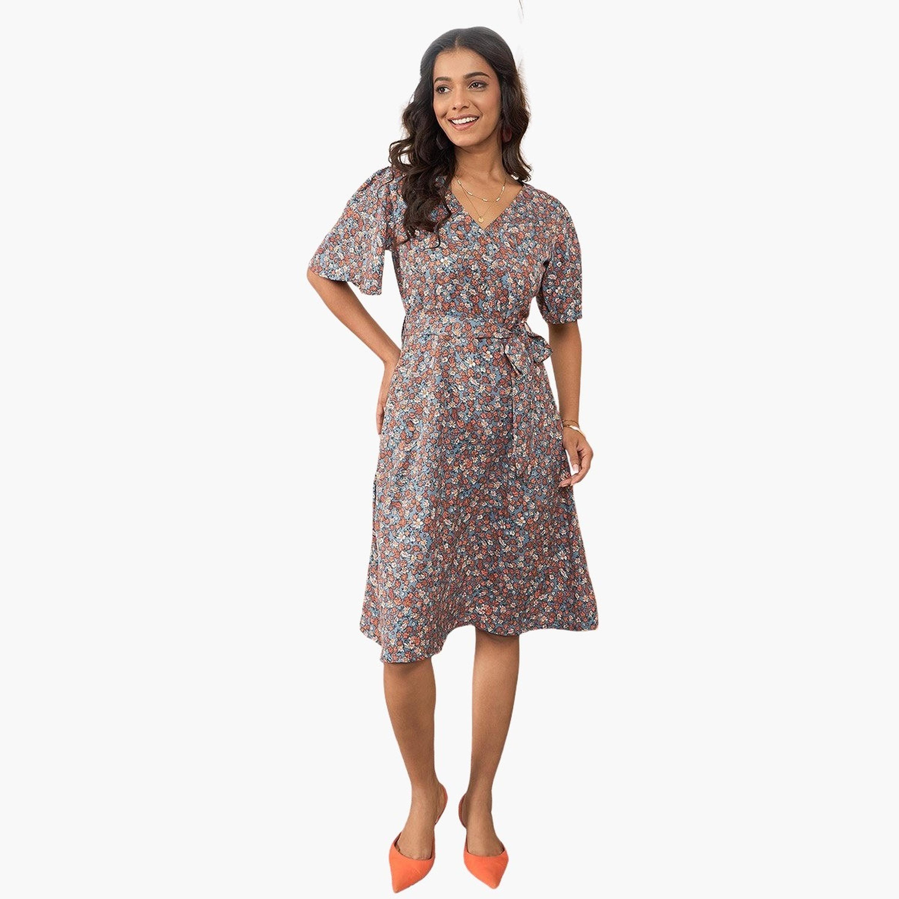 ستايل ستون × ستايلي - فستان مورّد طول للركبة، ملفوف ياقة على شكل حرف V-women-clothing-dresses-image-1