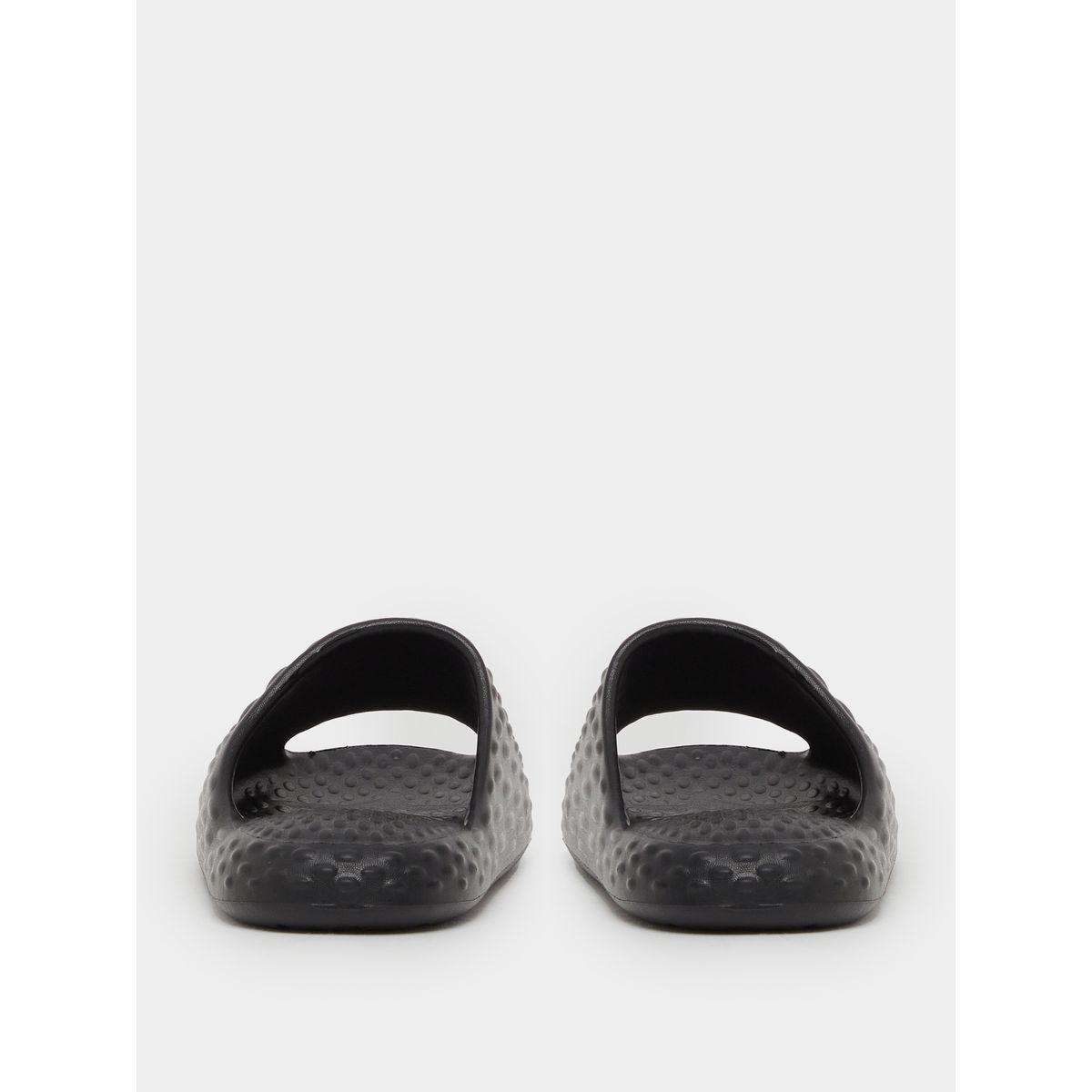 شبشب سهل الارتداء بتفاصيل بارزة الملمس-women-shoes-flipflopsandslides-image-4