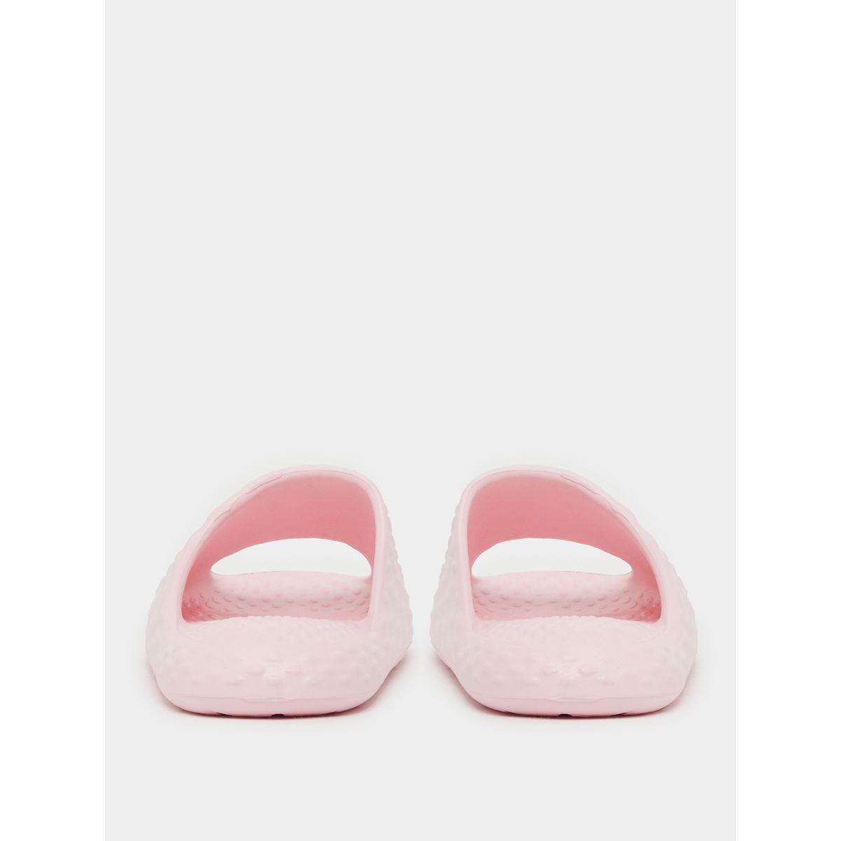 شبشب سهل الارتداء بتفاصيل بارزة الملمس-women-shoes-flipflopsandslides-image-4