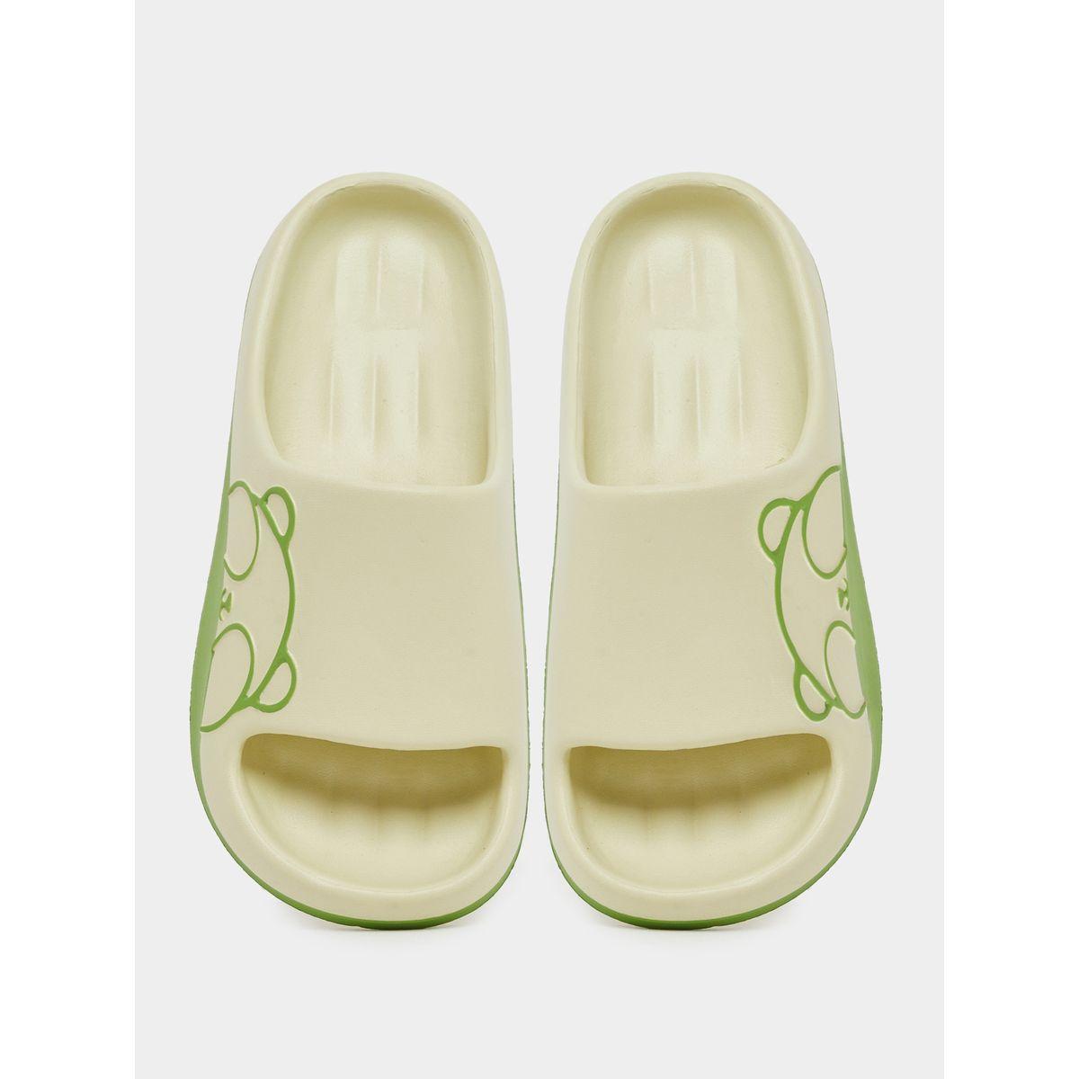 شبشب حمام بطبعة دب ونمط كتل الالوان-women-shoes-flipflopsandslides-image-5